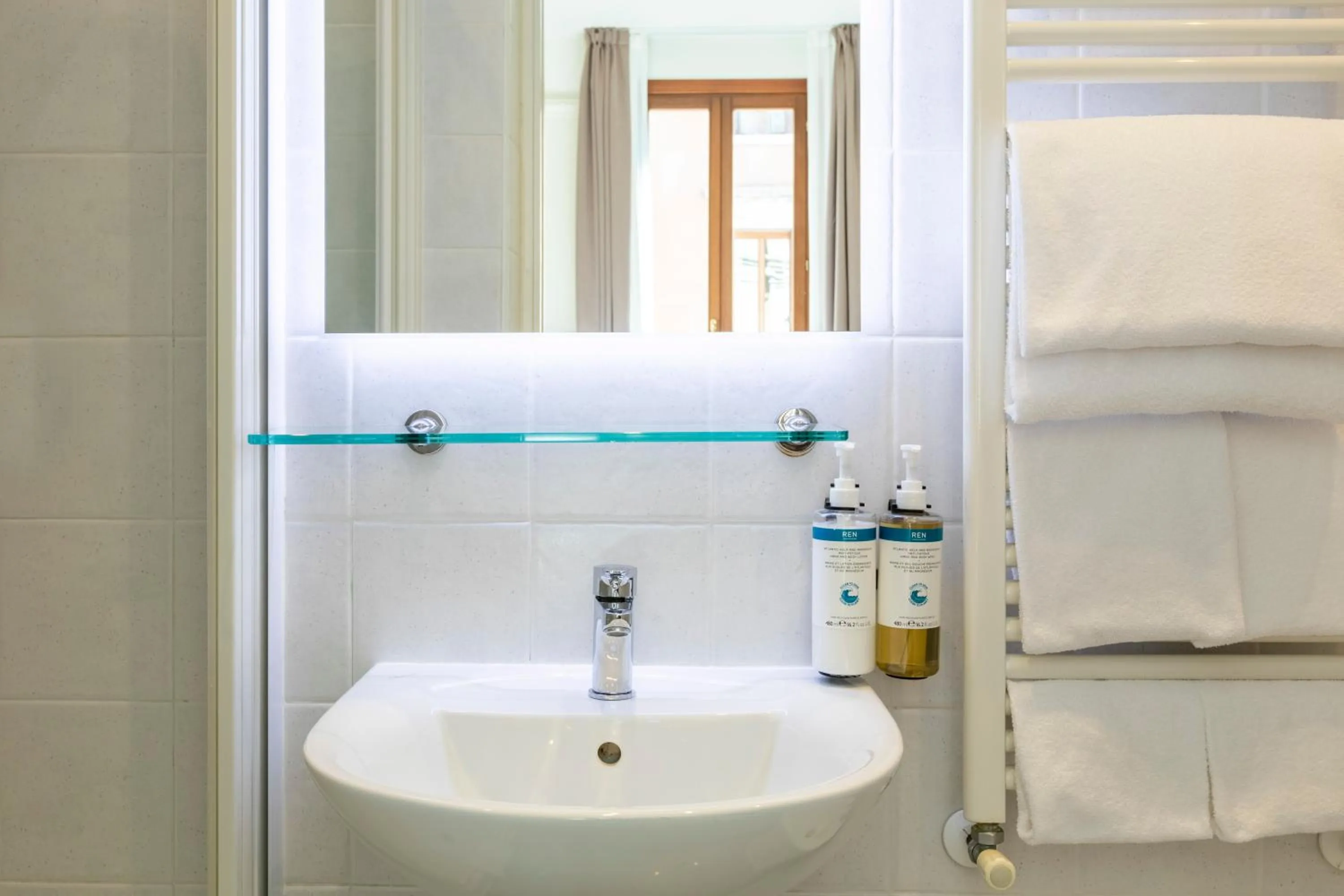 Bathroom in Numa Venice Palazzo Orseolo