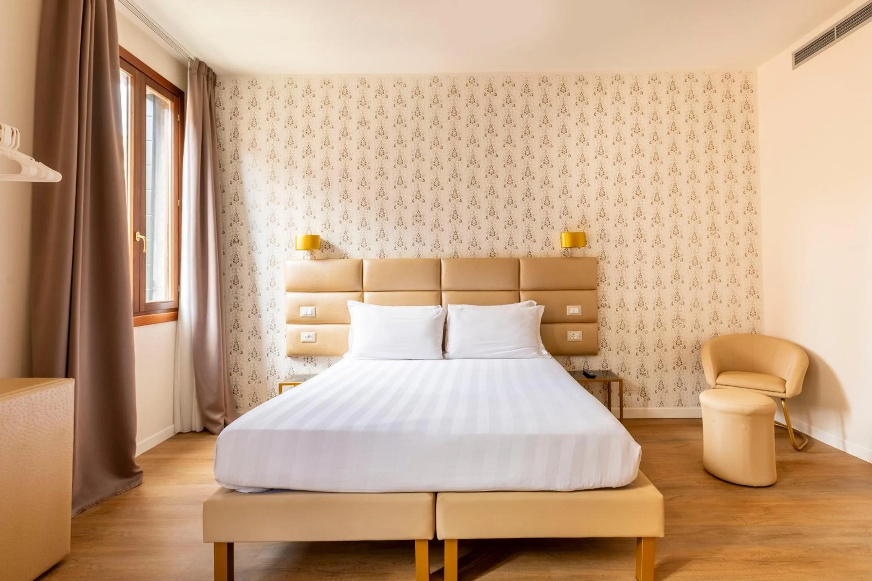 Bed in Numa Venice Palazzo Orseolo