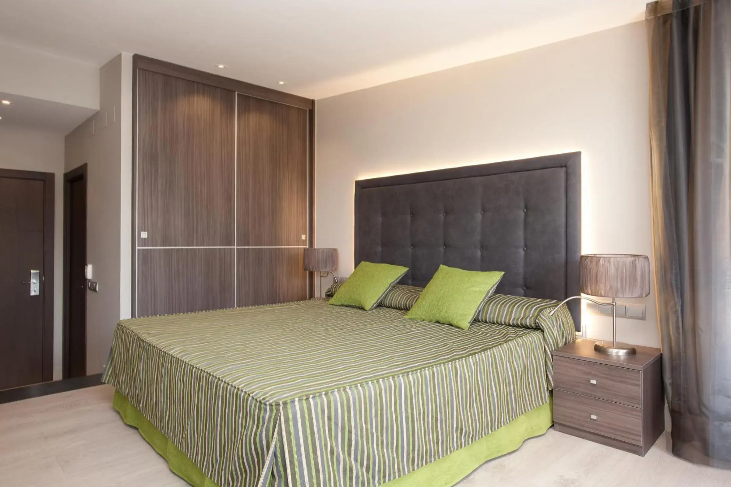 Suite with Balcony in Dalia Ramblas Suite with Balcony in Dalia Ramblas