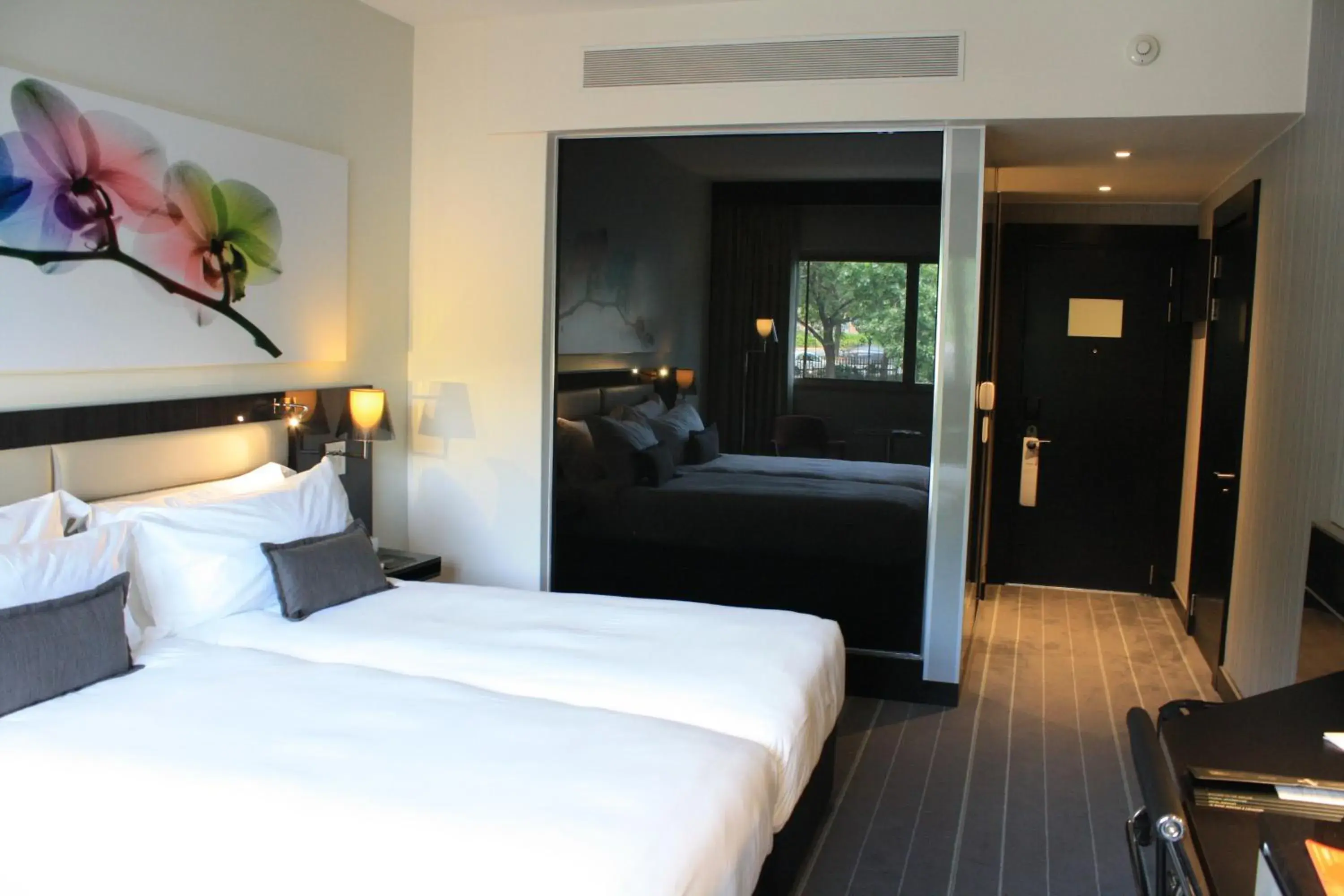 Bedroom, Bed in The Maslow Hotel, Sandton Bedroom, Bed in The Maslow Hotel, Sandton