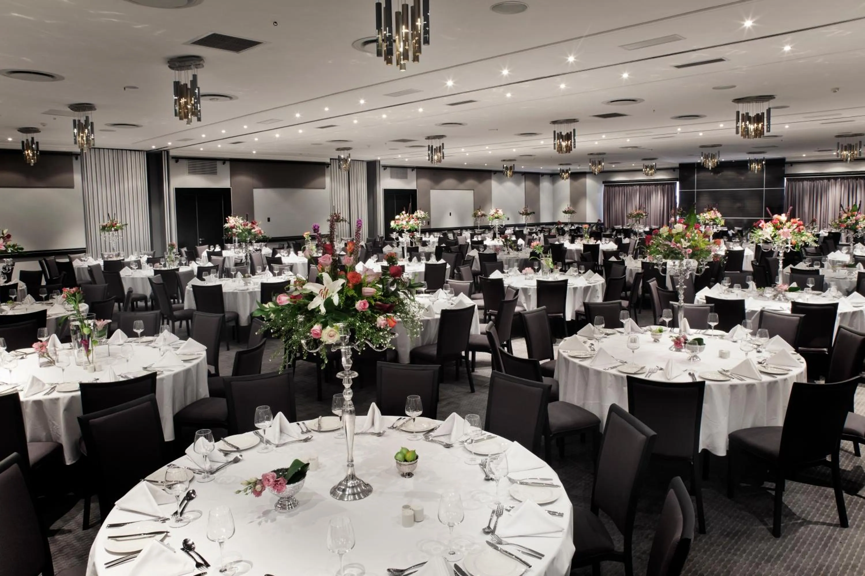 Restaurant/places to eat in The Maslow Hotel, Sandton