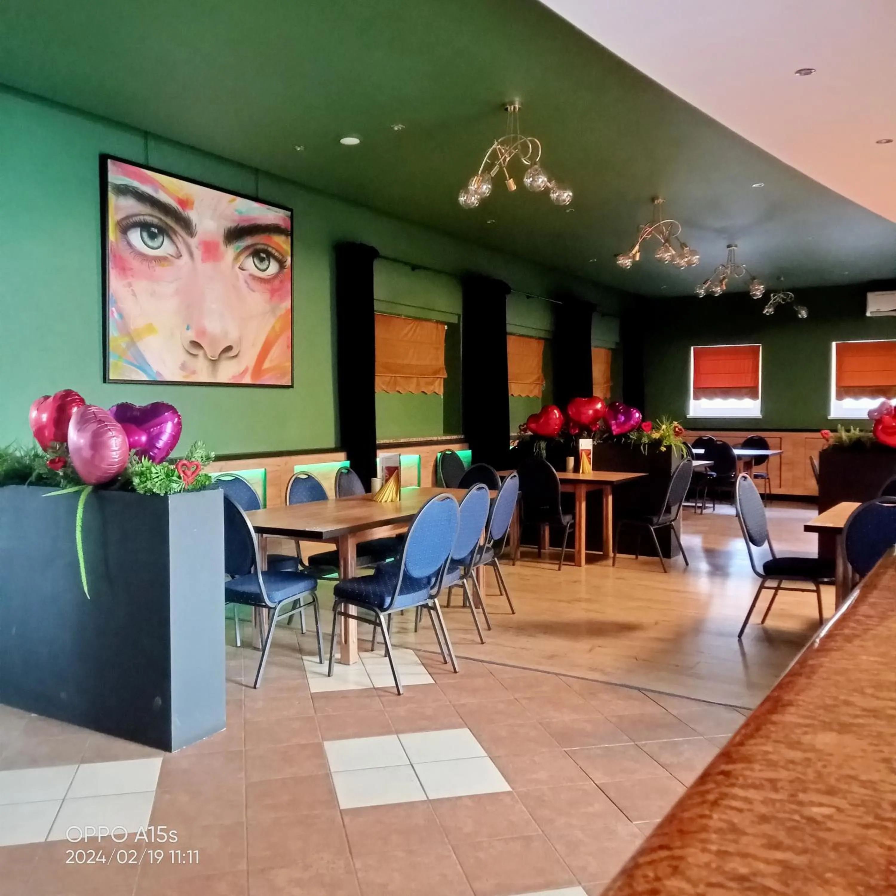 Restaurant/places to eat in Hotel Miodowy