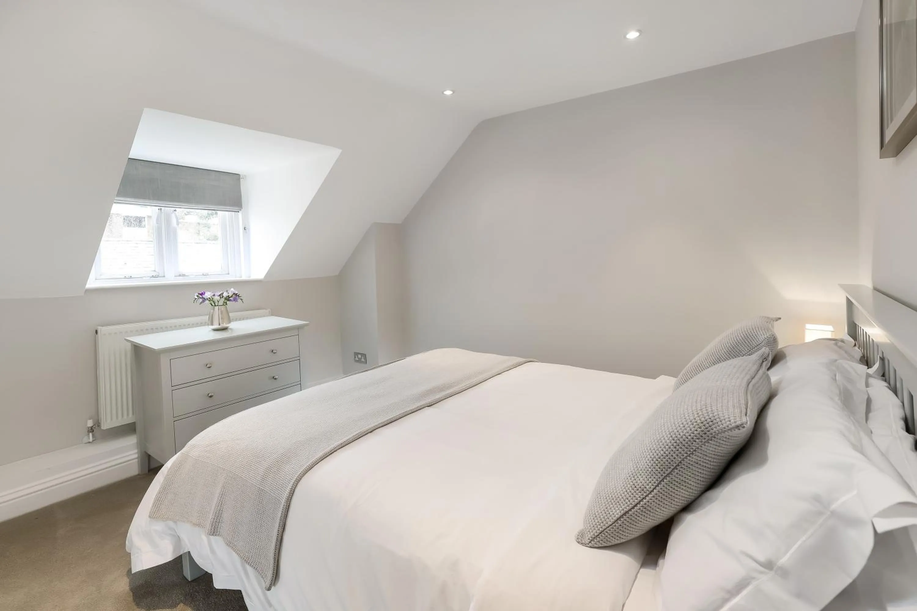 Bedroom, Bed in Gorgeous Apartment in the centre of Winchester