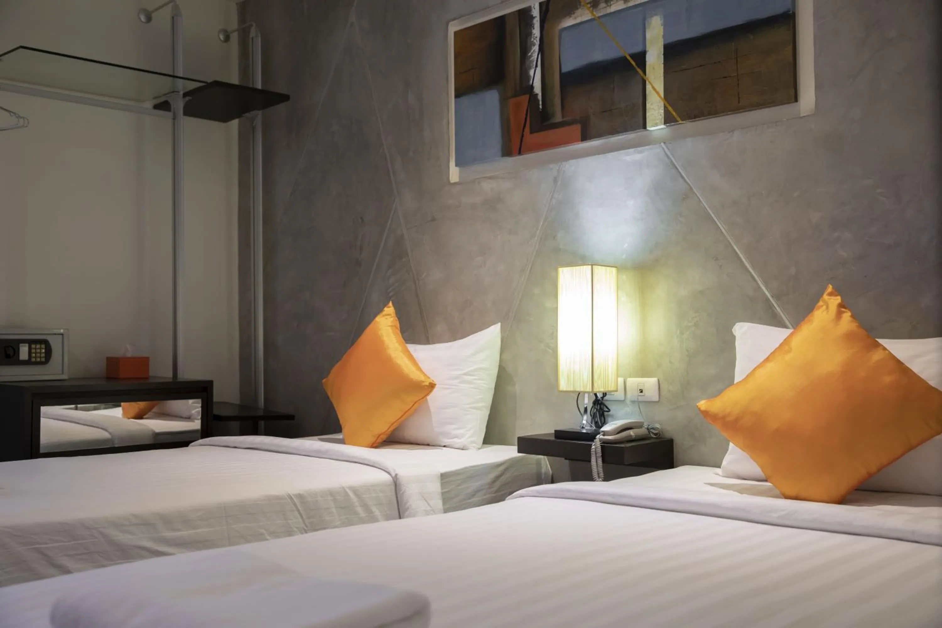 Bed in @ Border Hotel, Aranyaprateth