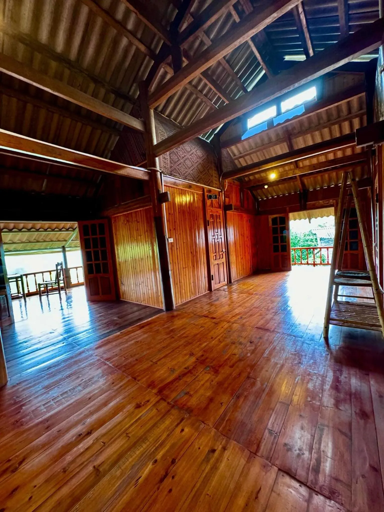 Property building in Surelee Homestay