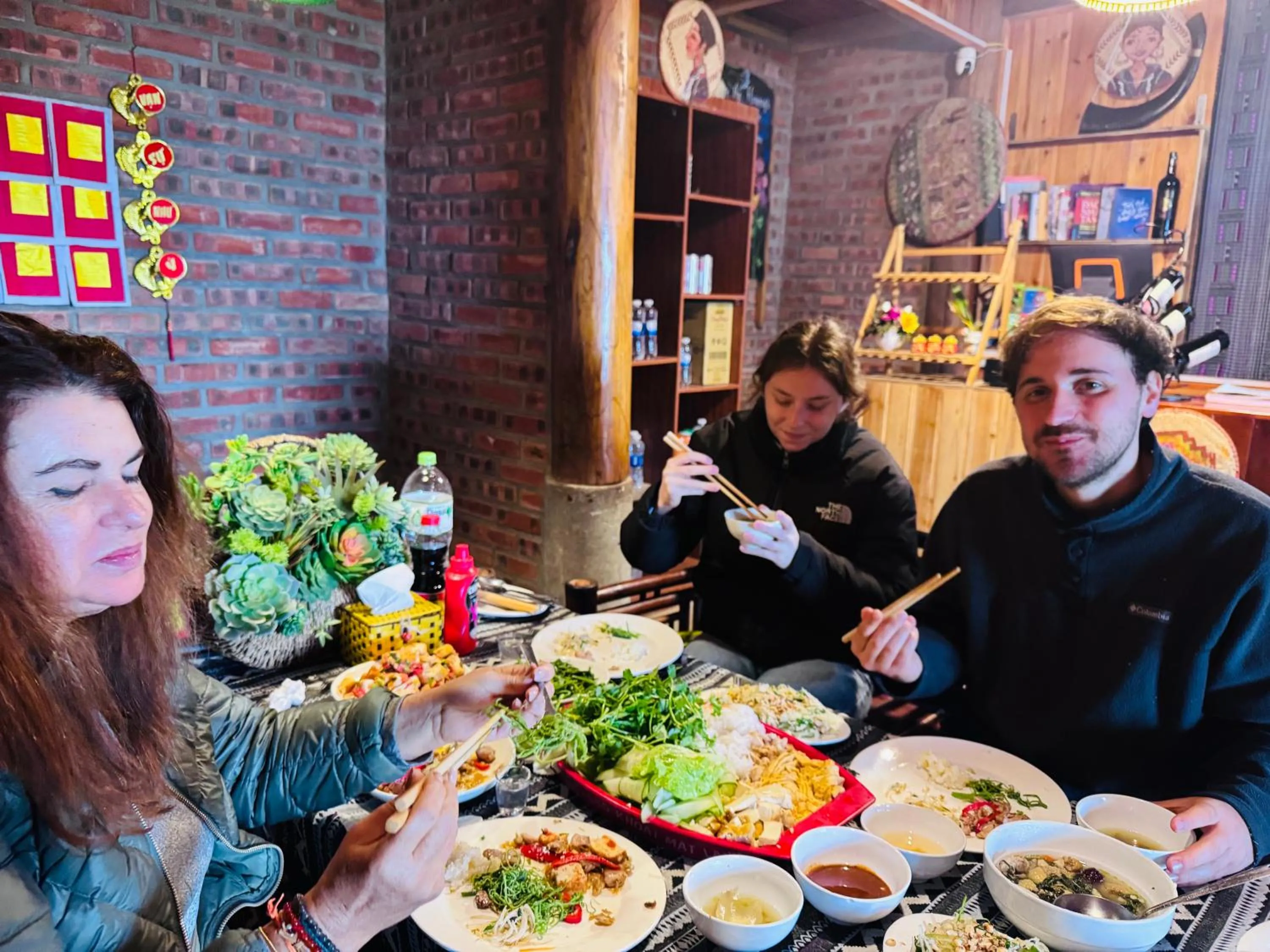 Restaurant/places to eat in Surelee Homestay
