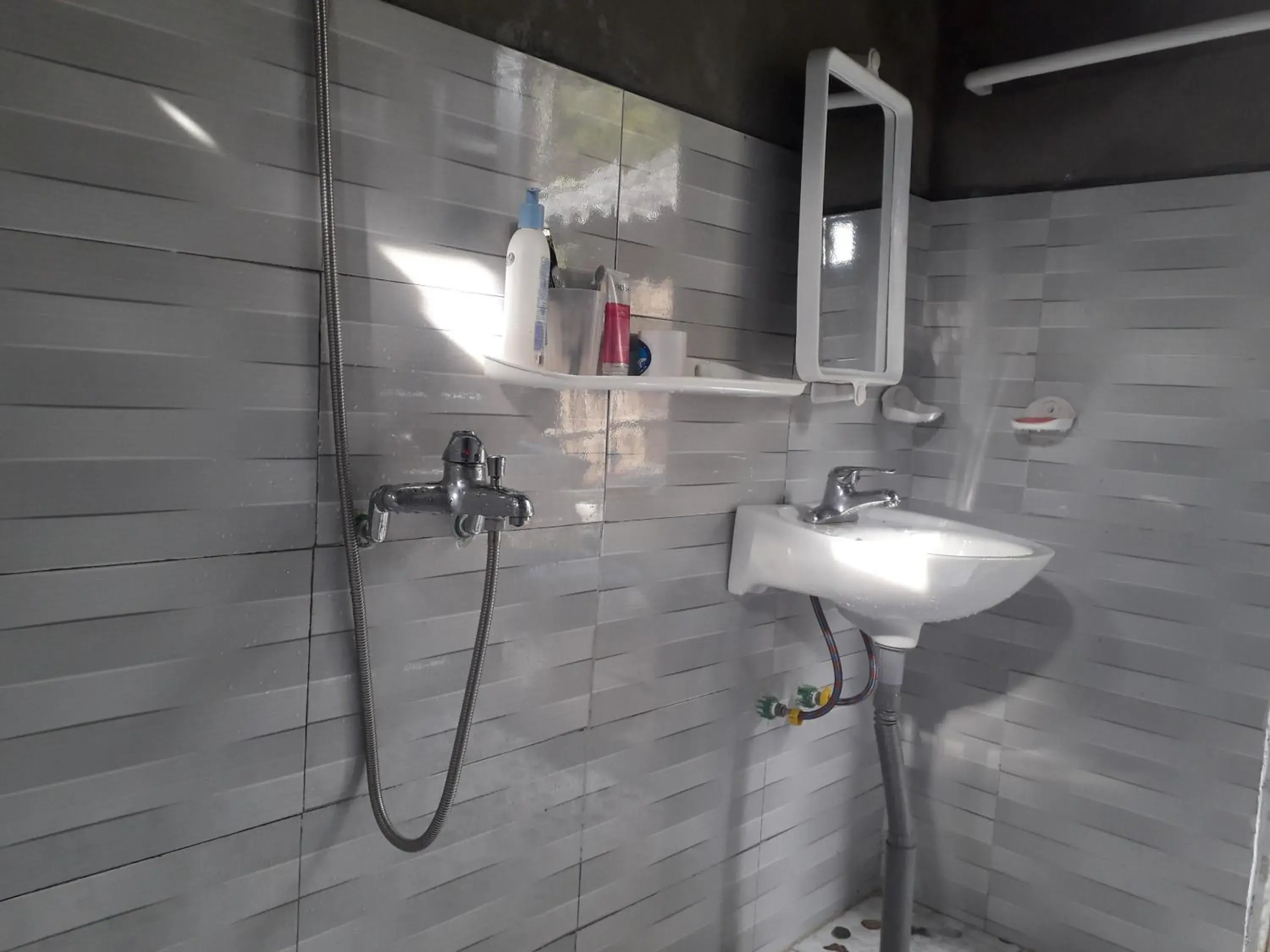 Double Room with Balcony in Surelee Homestay Double Room with Balcony in Surelee Homestay