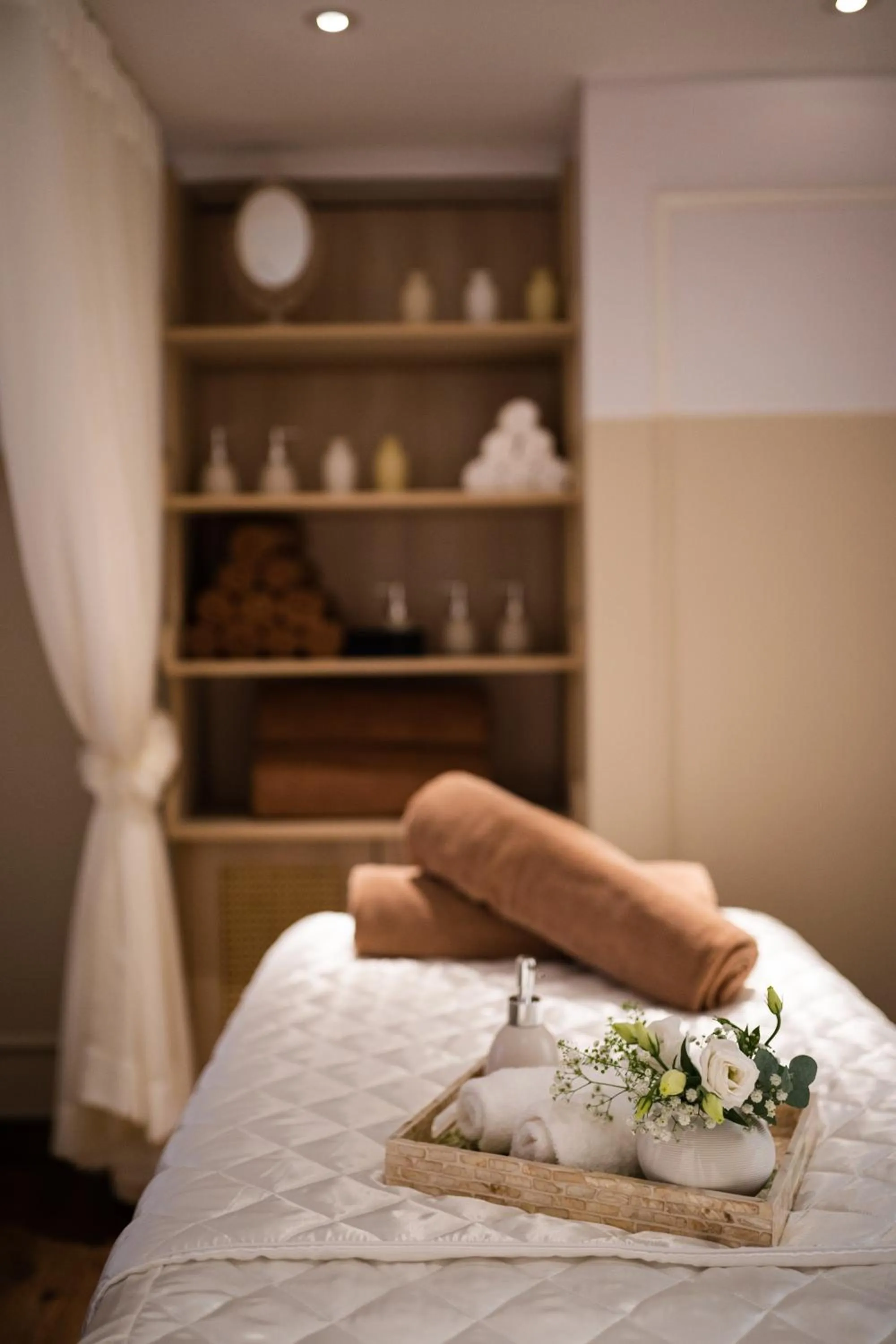 Spa and wellness centre/facilities, Bed in Hanoi Le Jardin Hotel & Spa