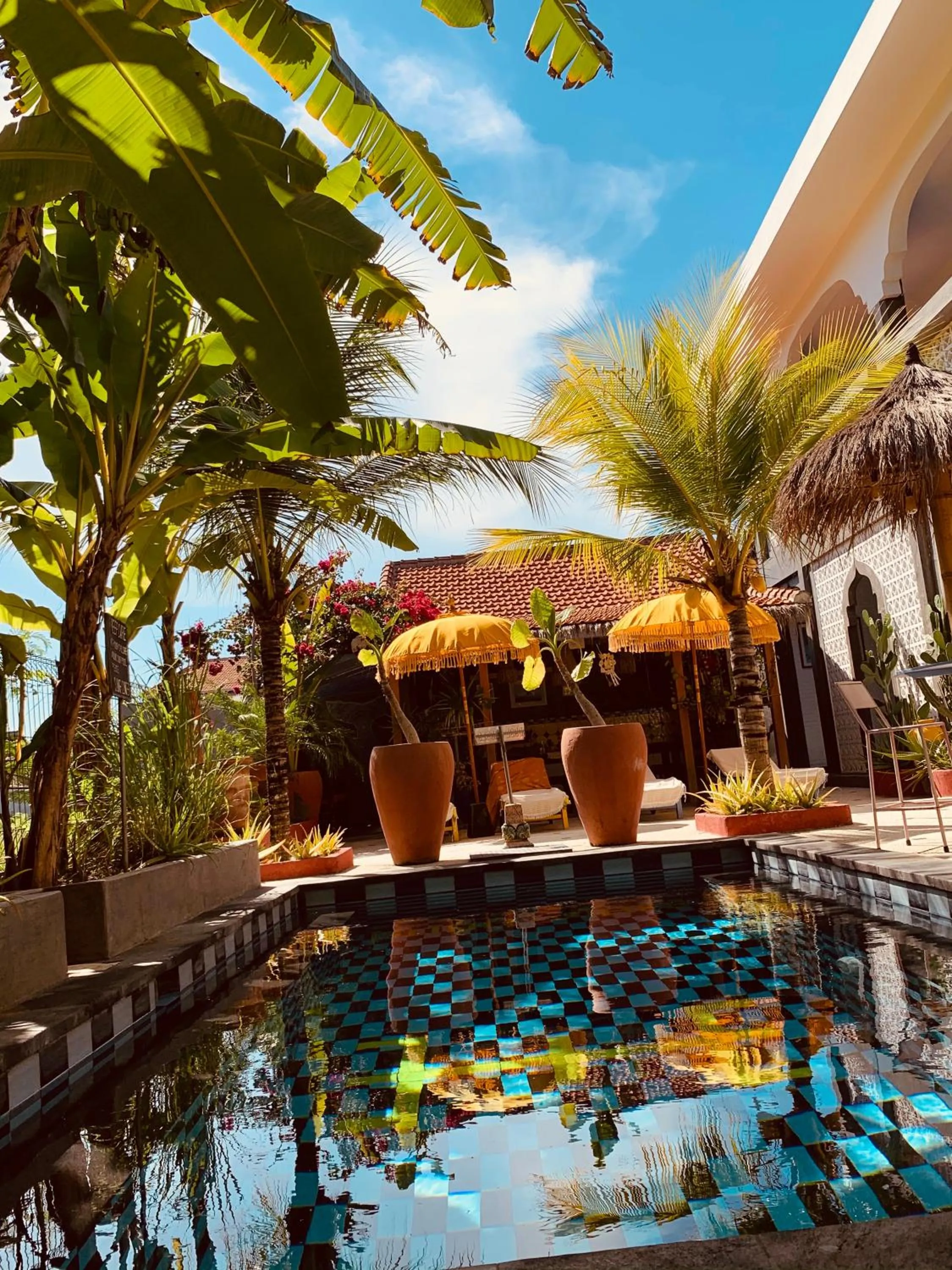 Swimming pool in Sunflower Stay And Surf