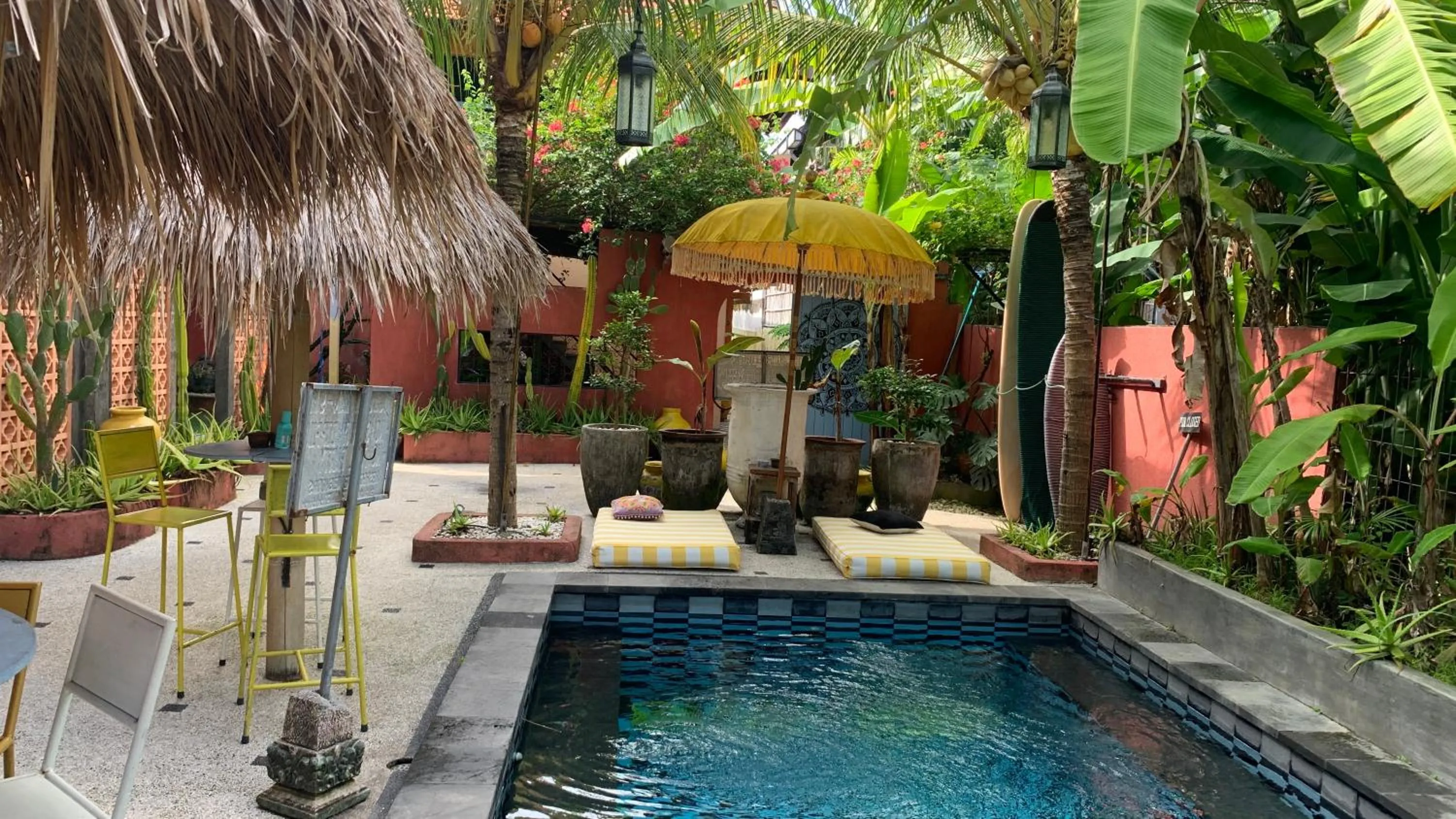 Swimming pool in Sunflower Stay And Surf