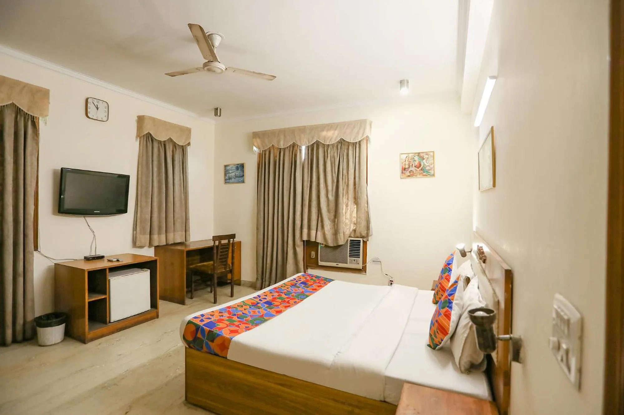 Communal lounge/ TV room, Bed in Via Primero MGF