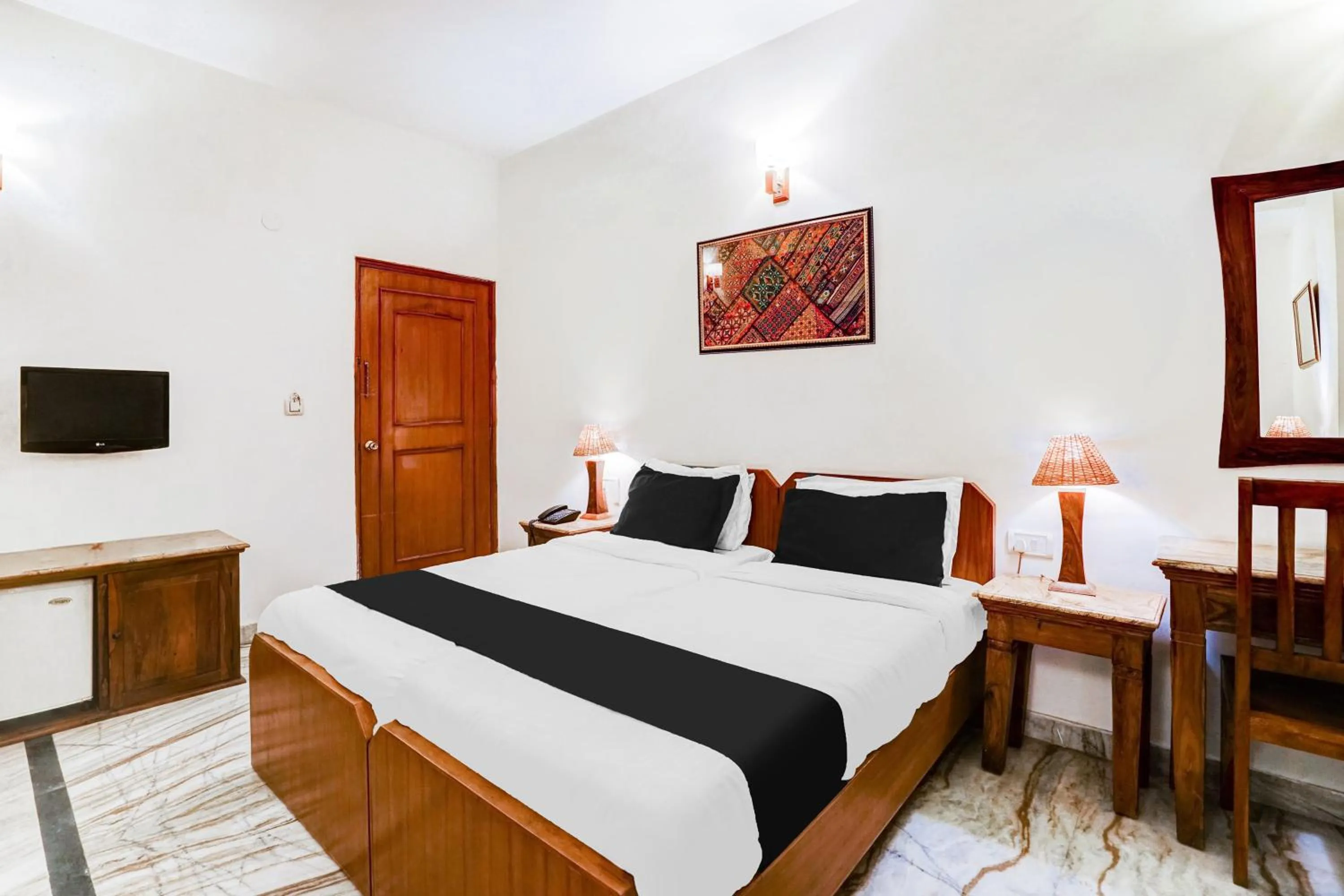 Bedroom in Hotel O Sansarchandra Road Formerly Luna Rosa