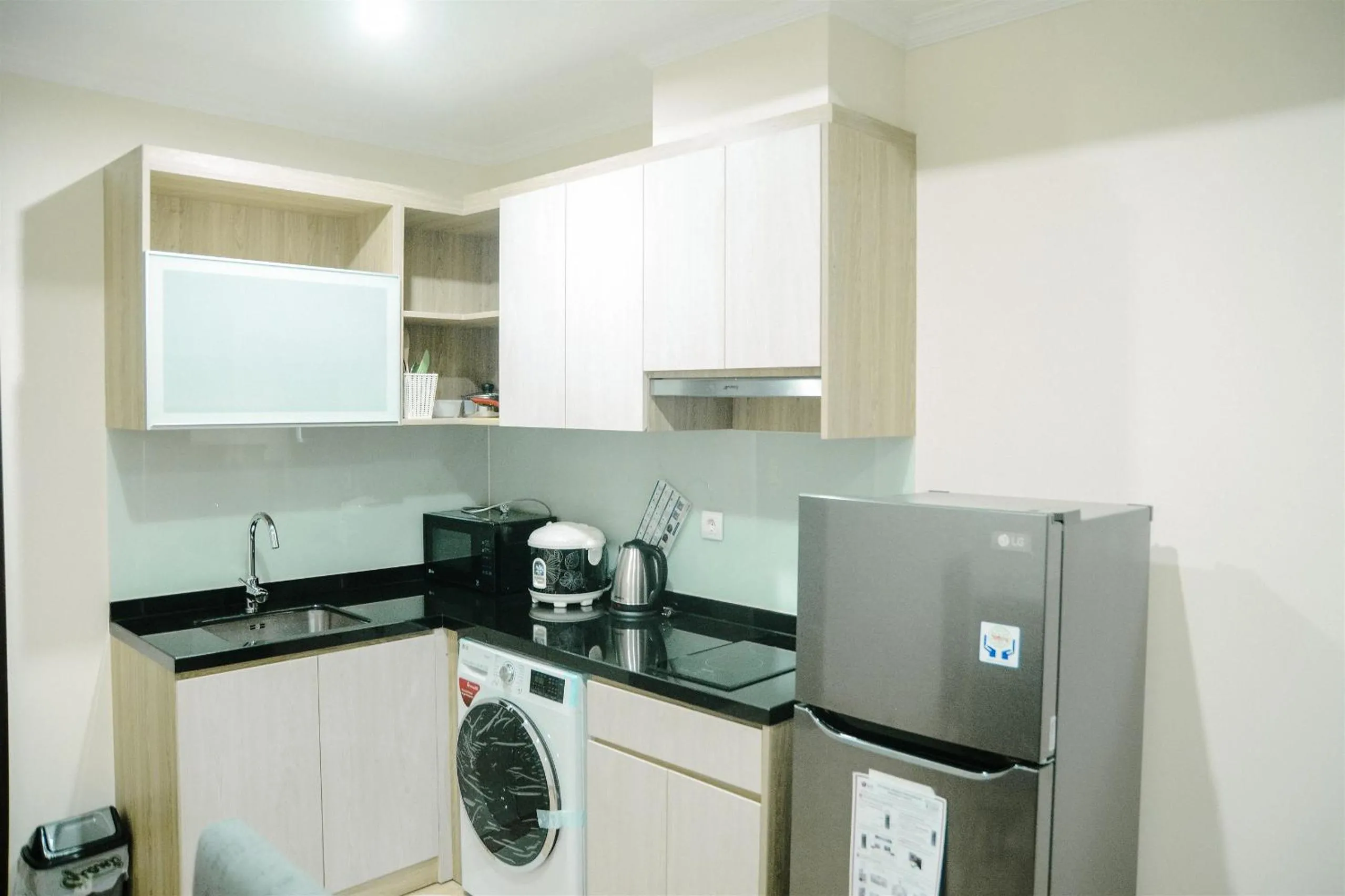 2BR Deluxe and Modern Menteng Park Apartment By Travelio