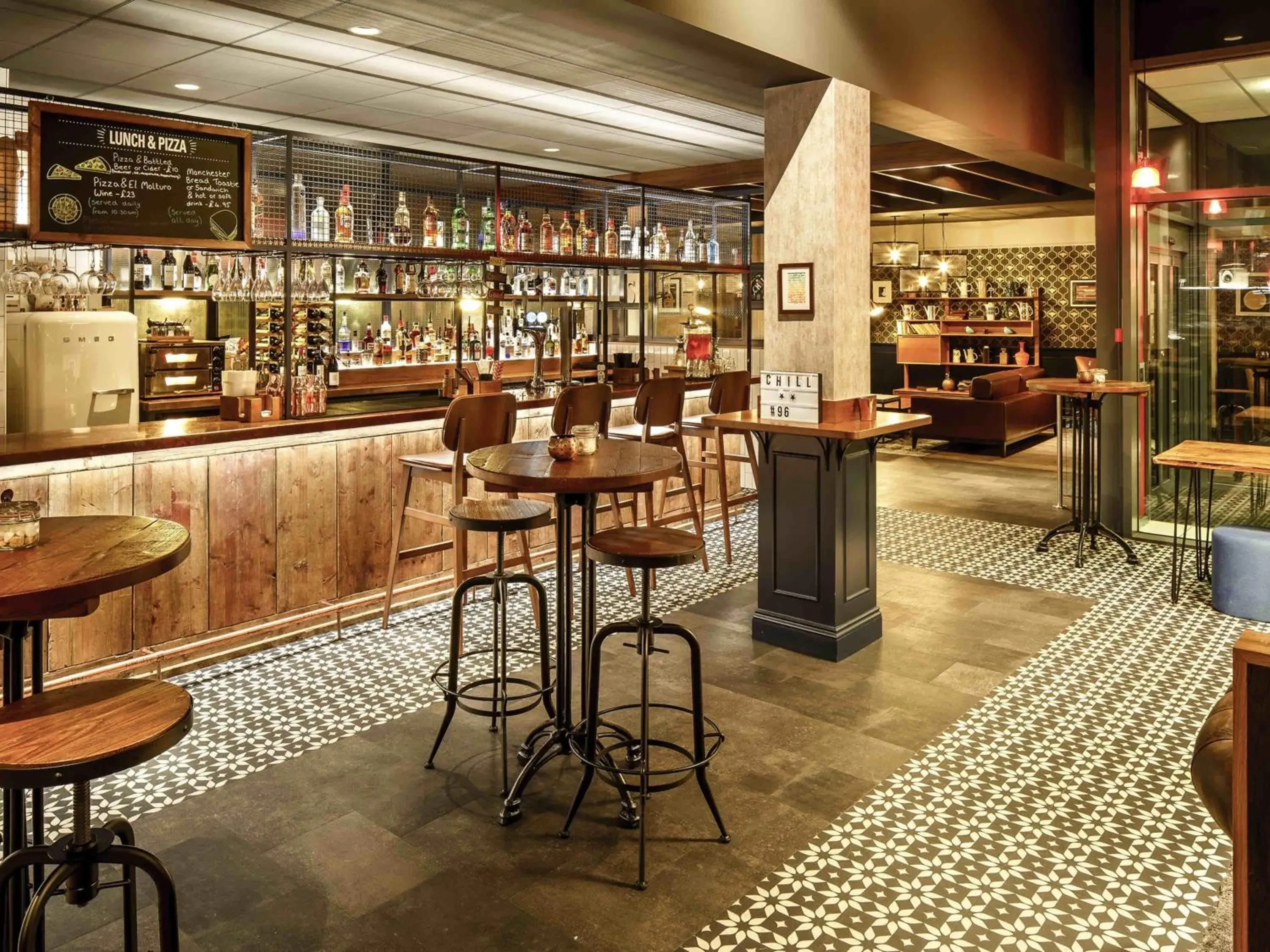 Lounge or bar in ibis Manchester Centre 96 Portland Street Lounge or bar in ibis Manchester Centre 96 Portland Street