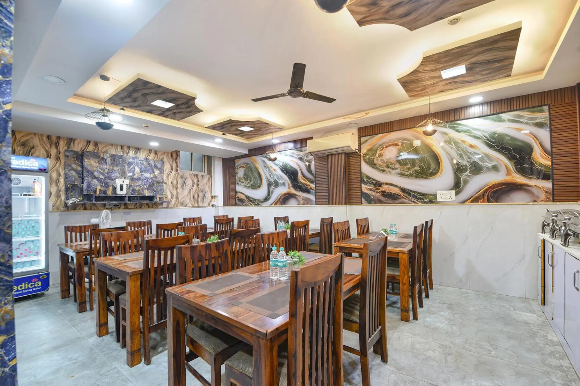 Restaurant/places to eat in FabHotel Airport Zone Olive