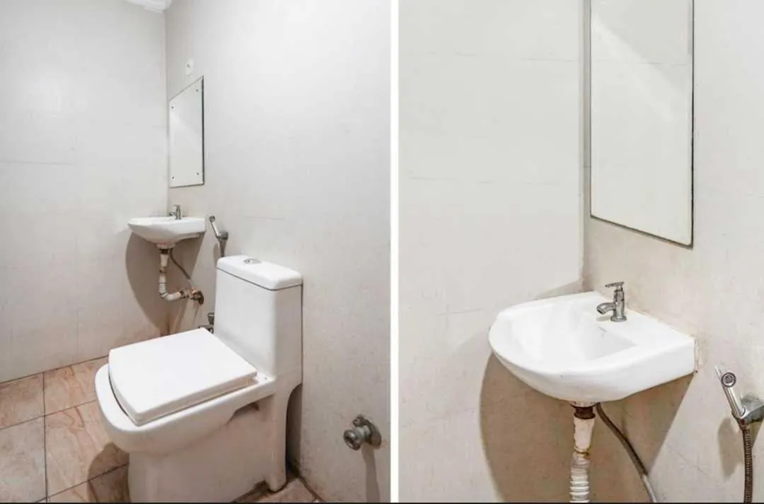 Bathroom in Hotel O Anshu B&B