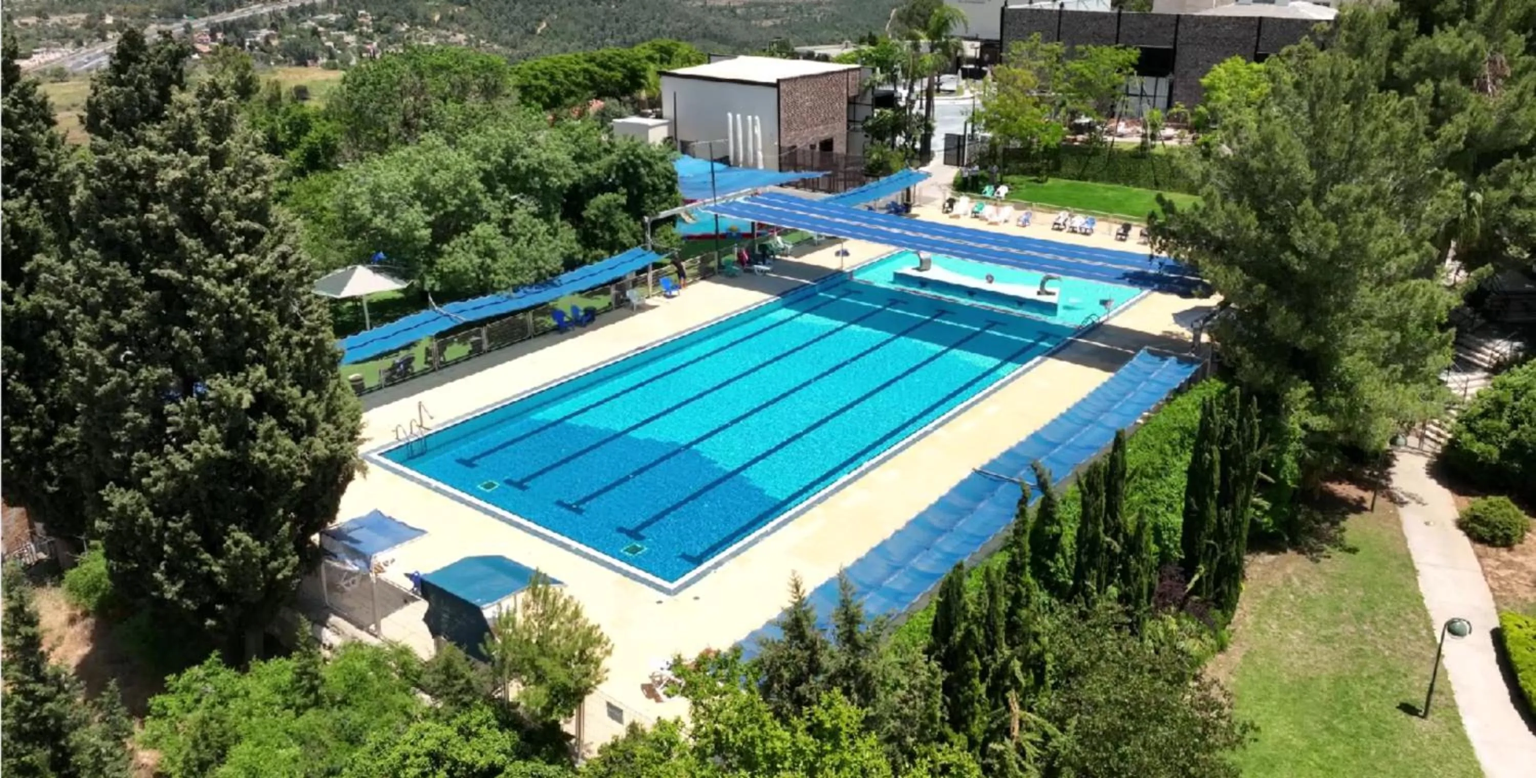 Swimming pool in Shoresh Green Hills