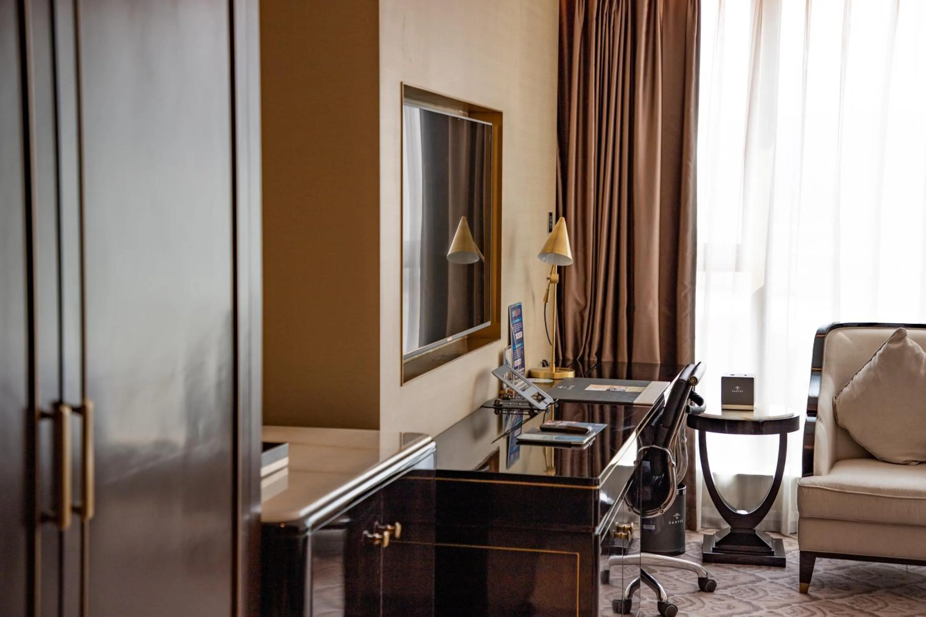 Seating area in The Yun Hotel Foshan Nanhai