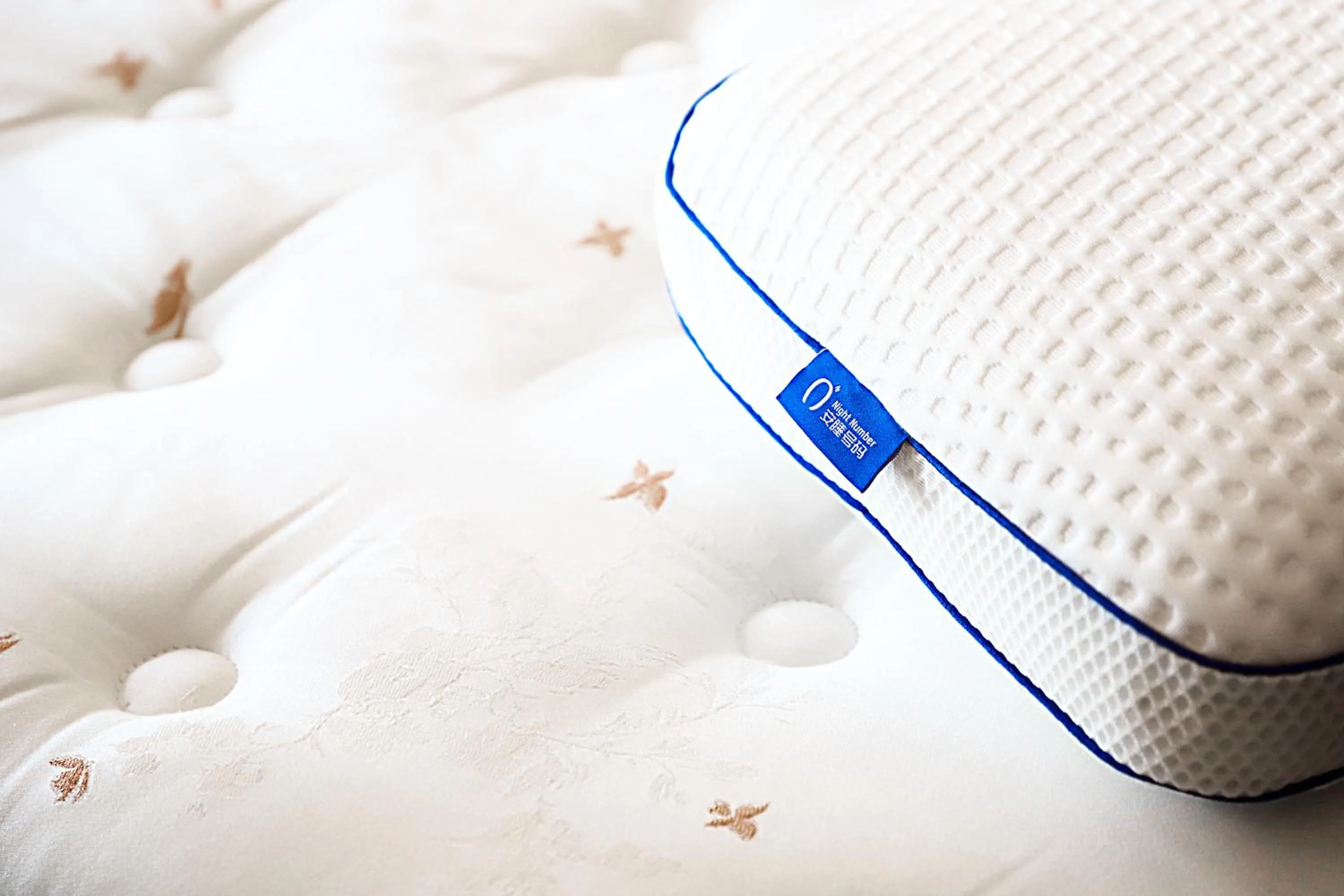 Bed in The Yun Hotel Foshan Nanhai