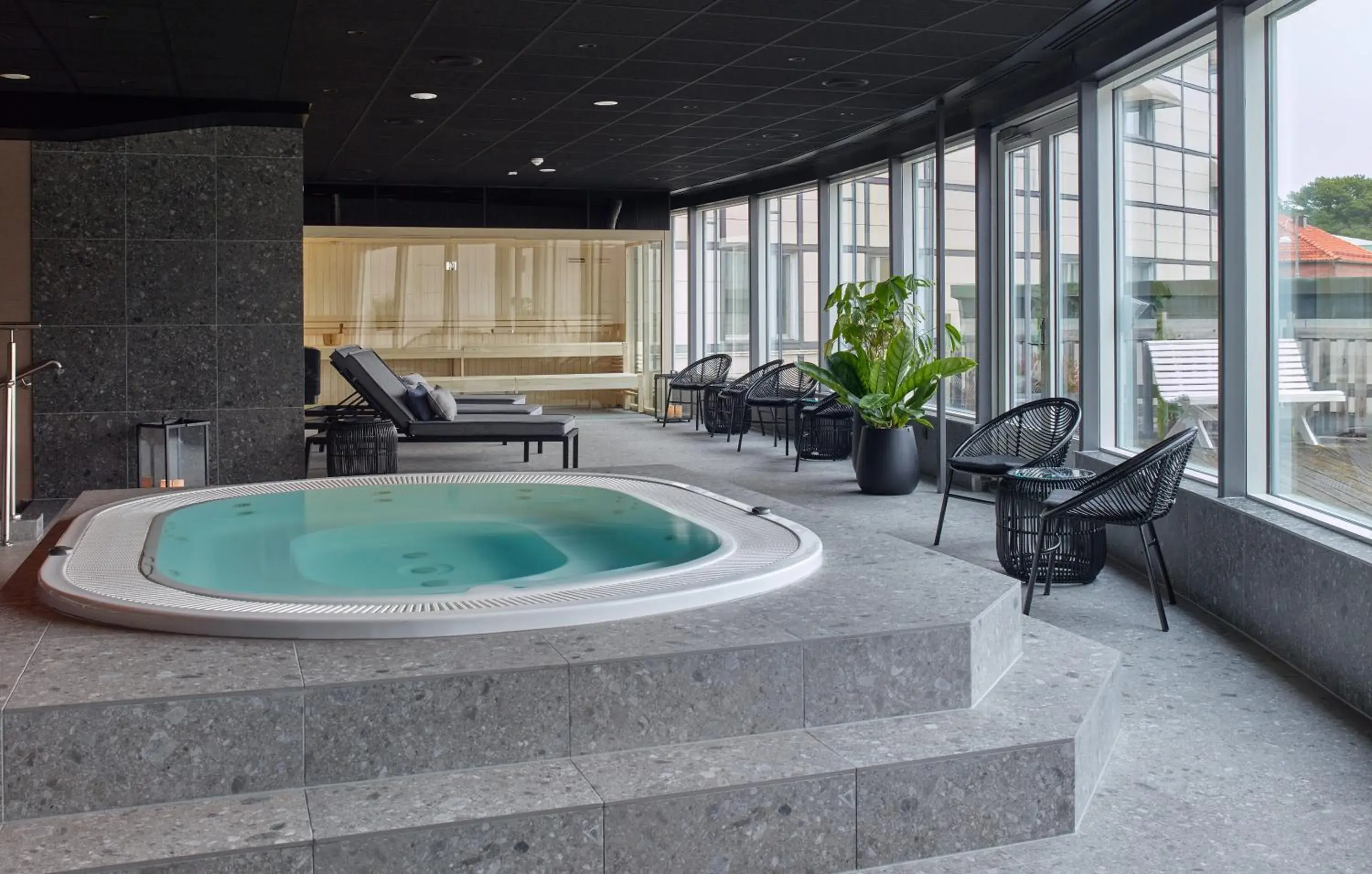 Swimming pool in Scandic Opalen Swimming pool in Scandic Opalen