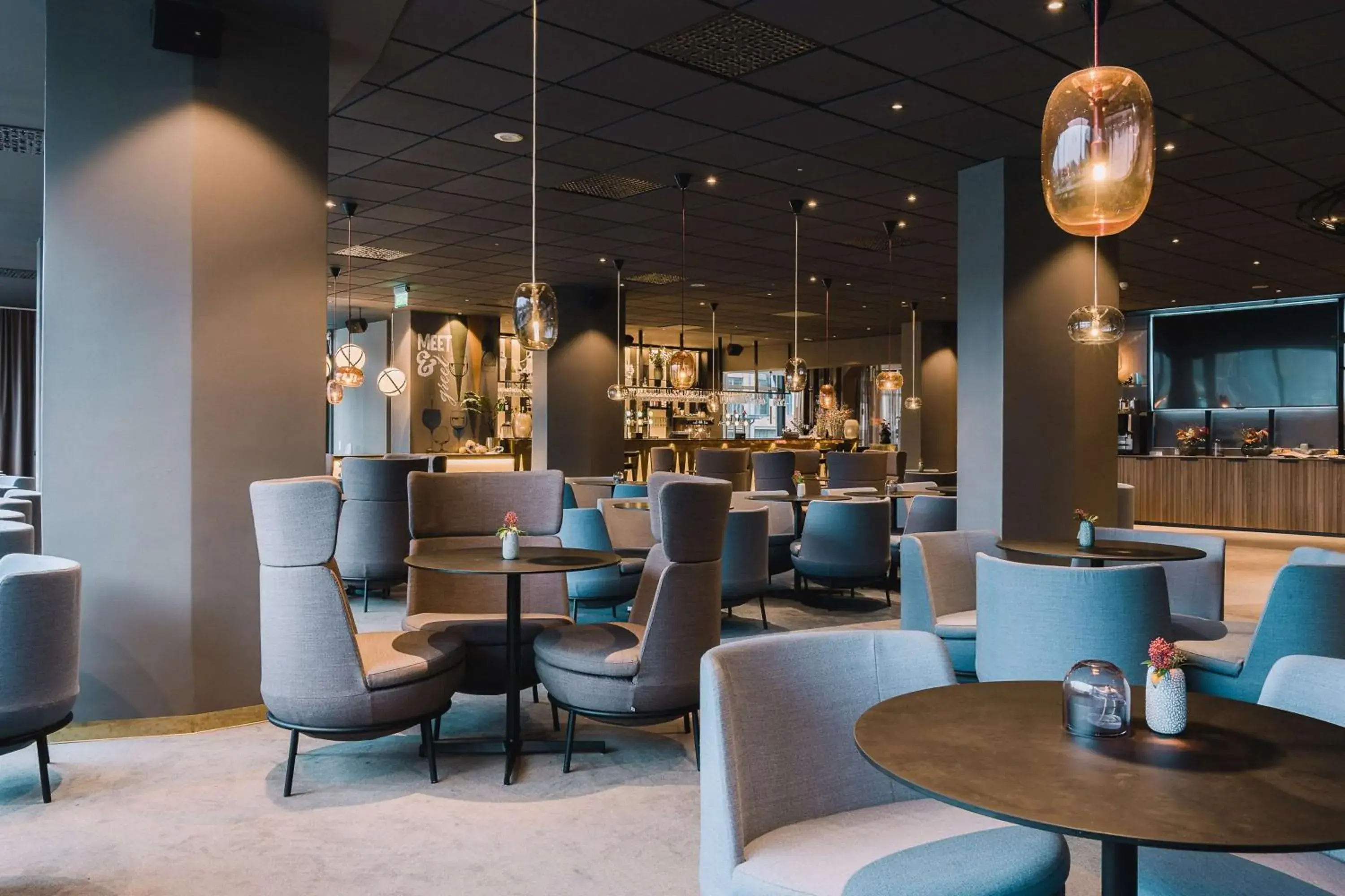 Lounge or bar in Scandic Opalen Lounge or bar in Scandic Opalen