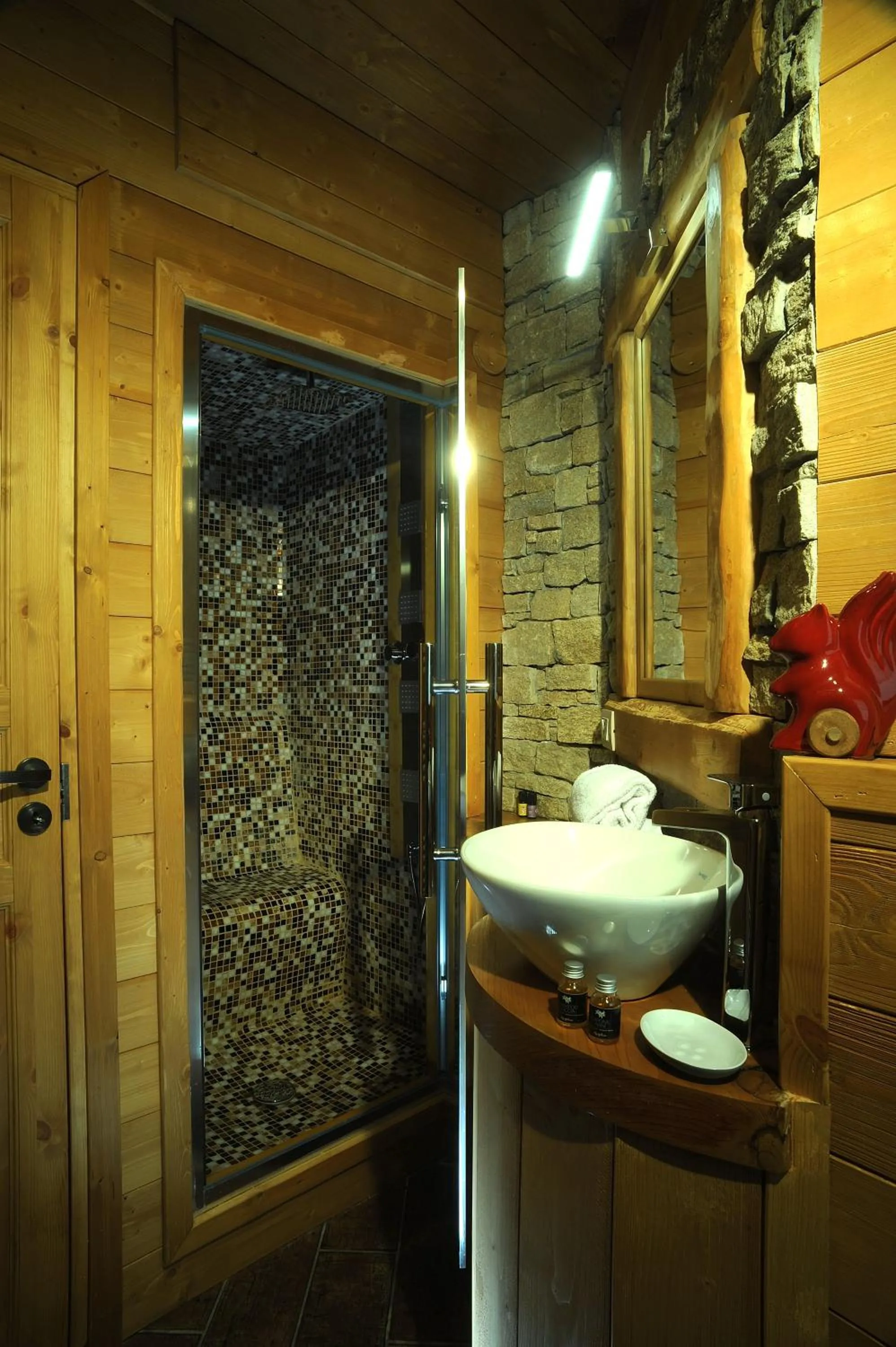 Bathroom in Aparthotel Foyer d'antan SUITE con caminetto hammam o vasca idromassaggio