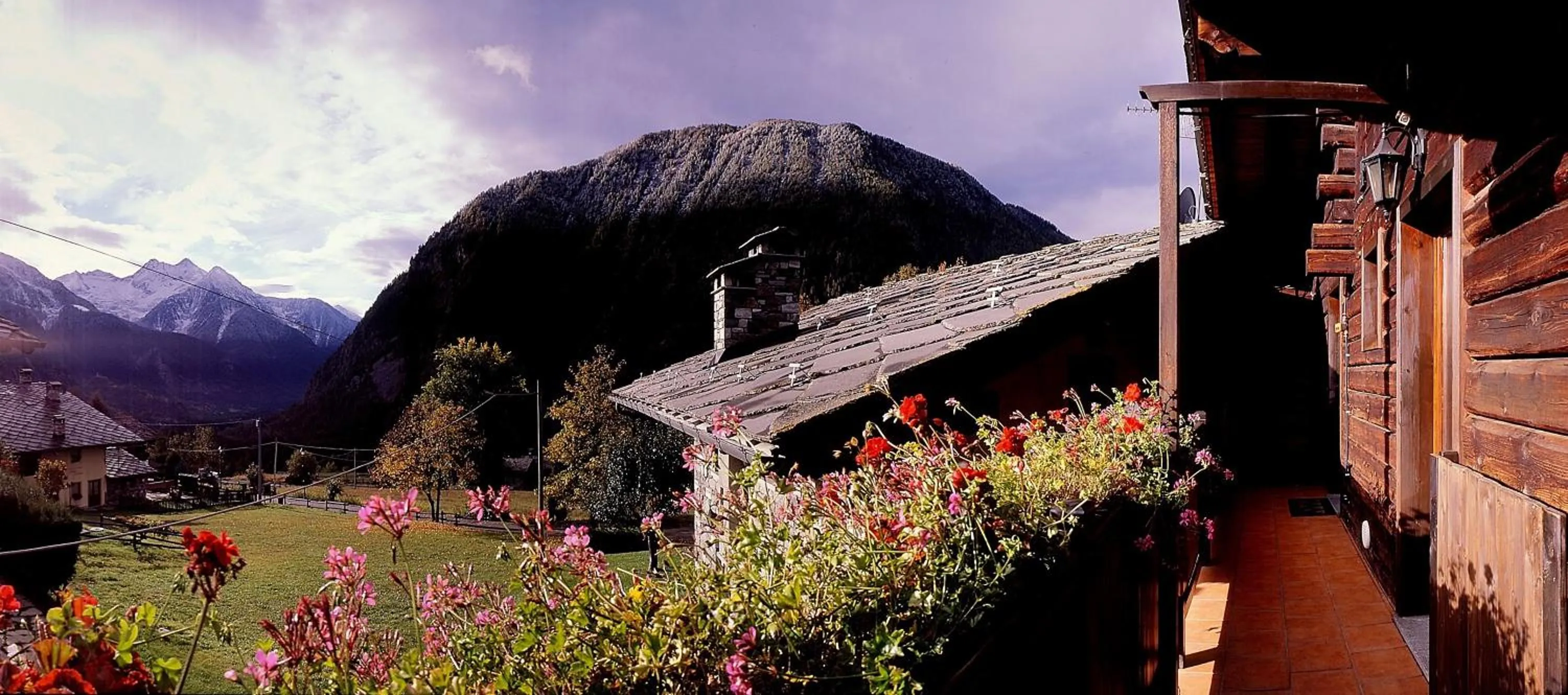 View (from property/room) in Aparthotel Foyer d'antan SUITE con caminetto hammam o vasca idromassaggio