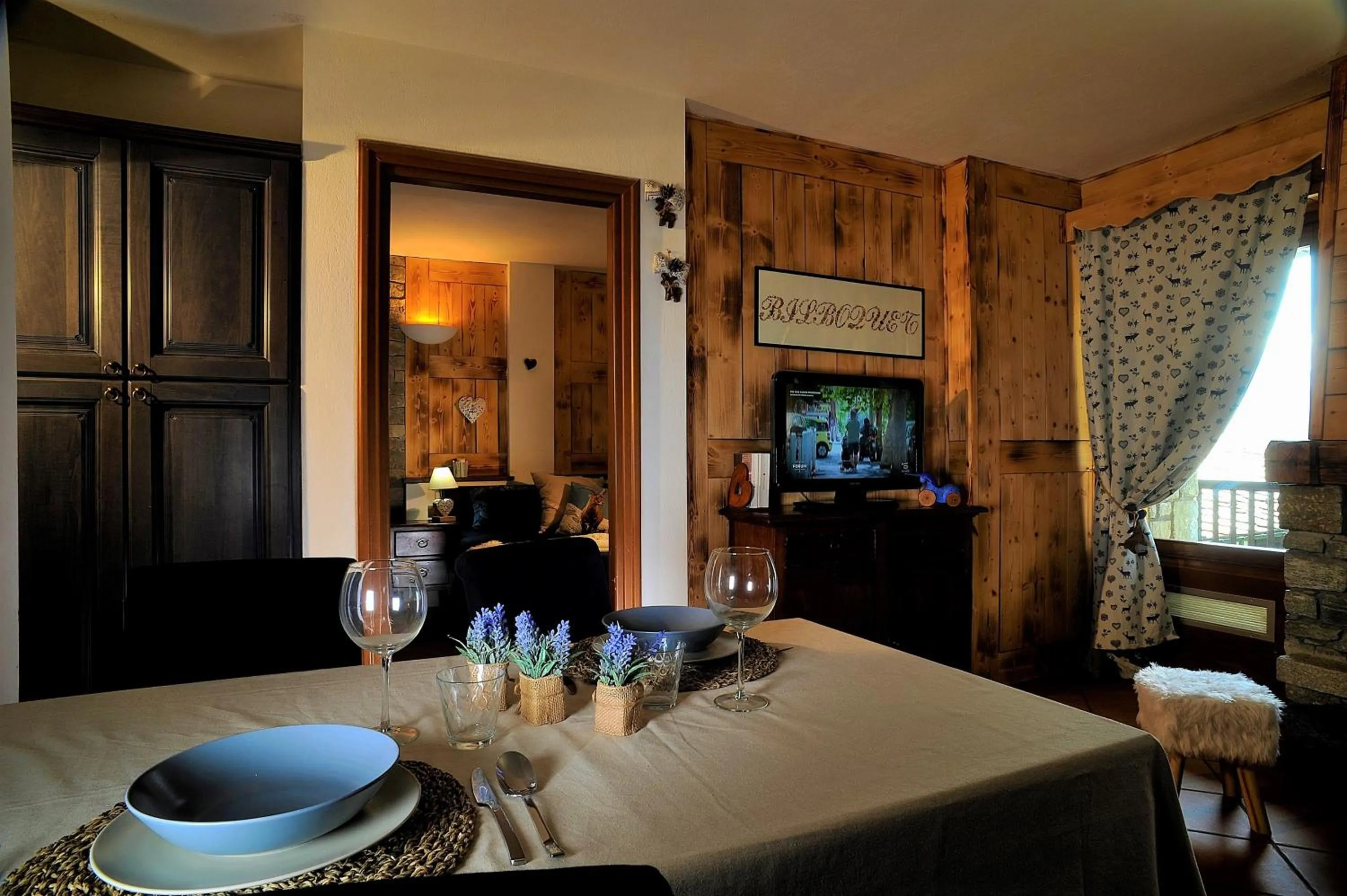 Kitchen or kitchenette in Aparthotel Foyer d'antan SUITE con caminetto hammam o vasca idromassaggio