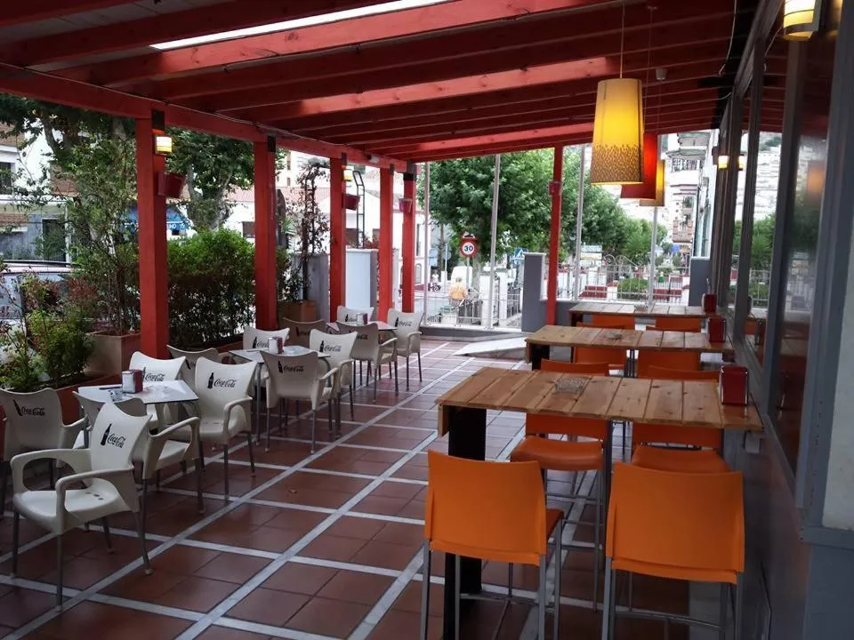 Restaurant/Places to Eat in Hotel Ocurris Ubrique