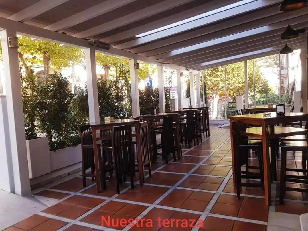 Restaurant/Places to Eat in Hotel Ocurris Ubrique