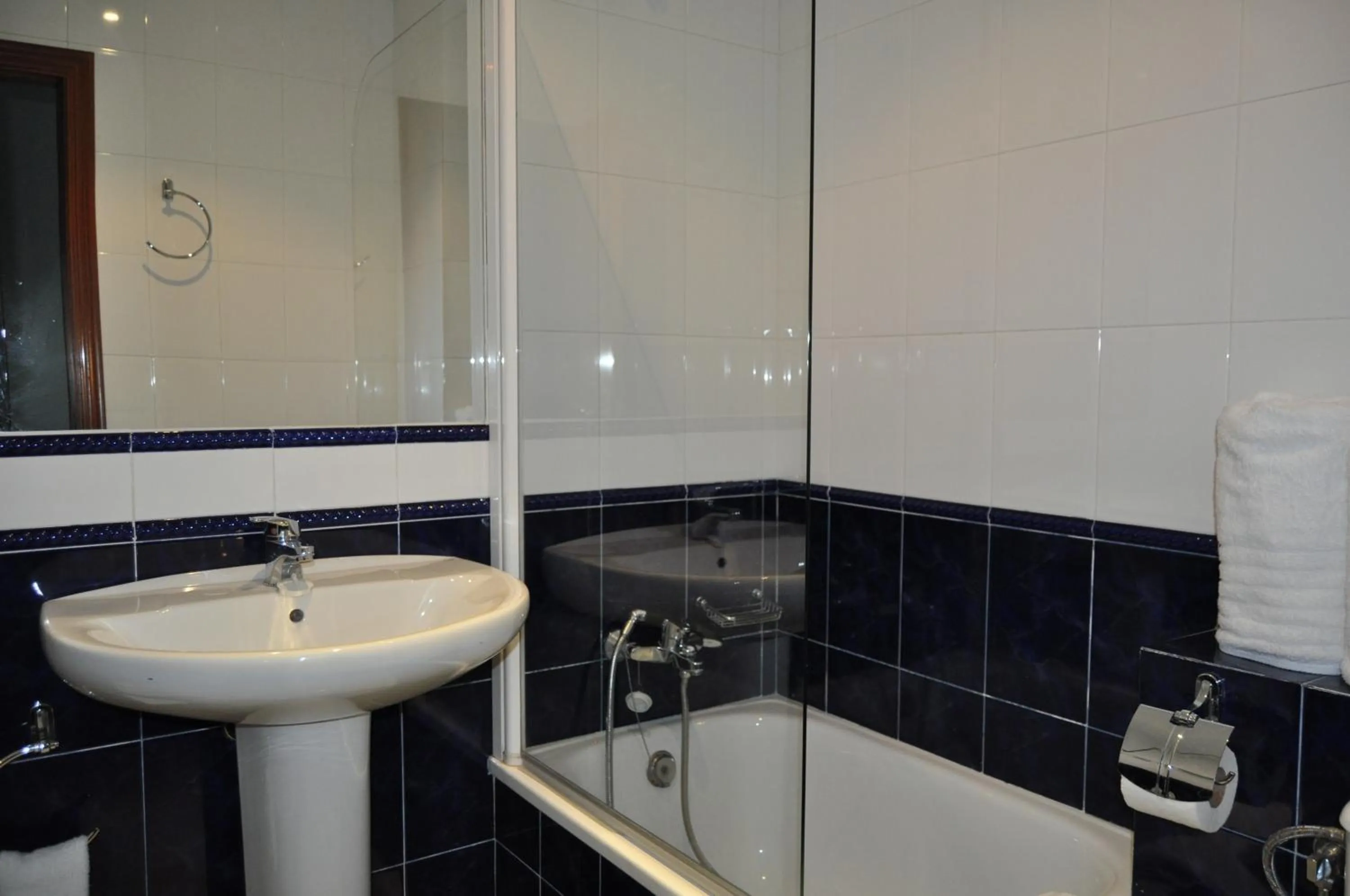 Bathroom in Hotel Ocurris Ubrique