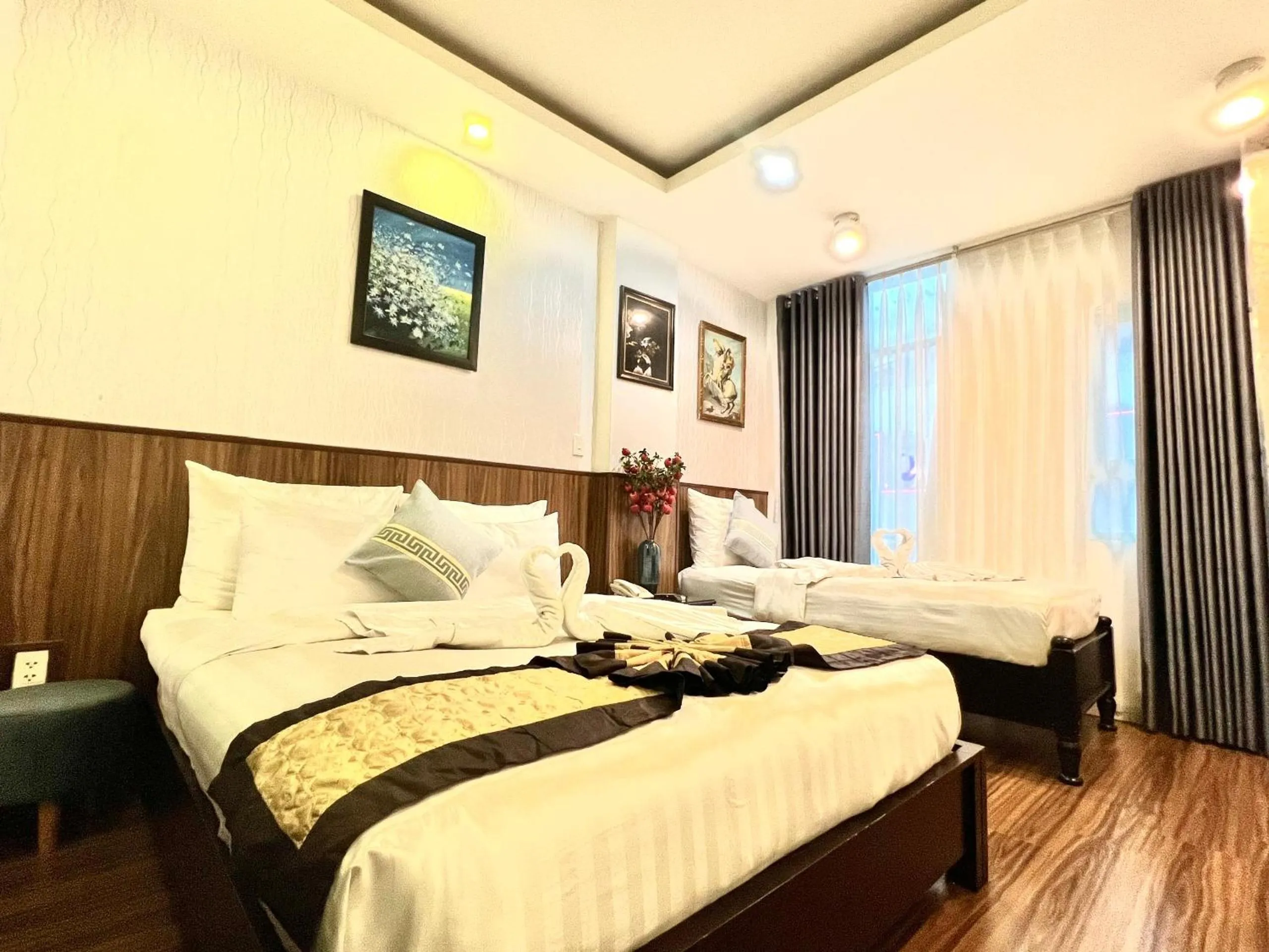 Bed in DDA Hotel District 1- Bùi Viện-Đề Thám Walking Street