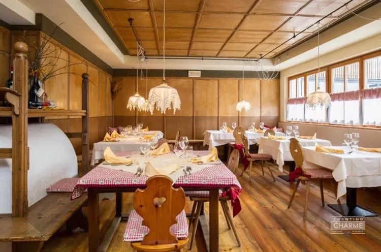 Restaurant/places to eat in Chalet Prà delle Nasse