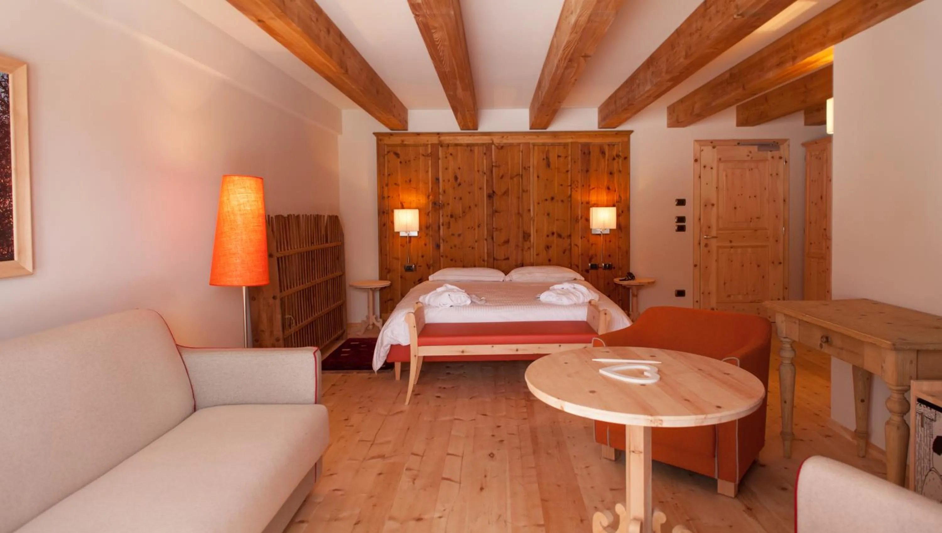 Photo of the whole room in Chalet Prà delle Nasse