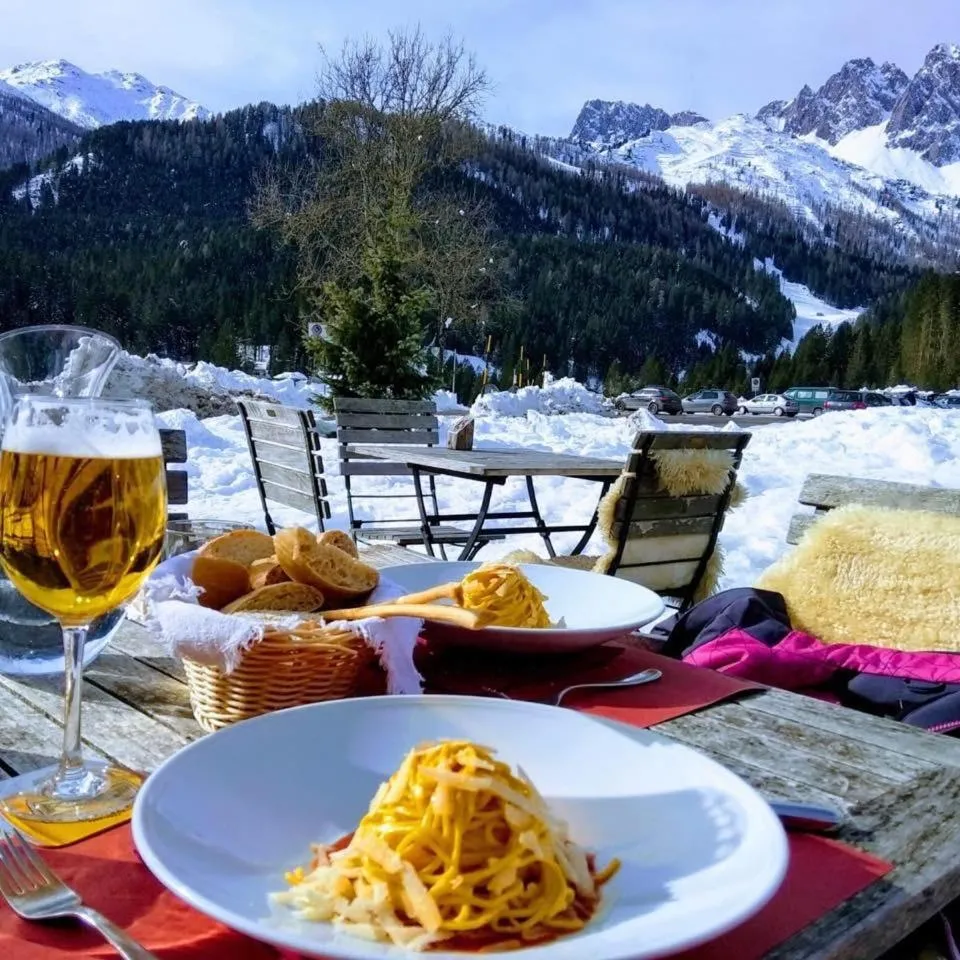 Food and drinks in Chalet Prà delle Nasse