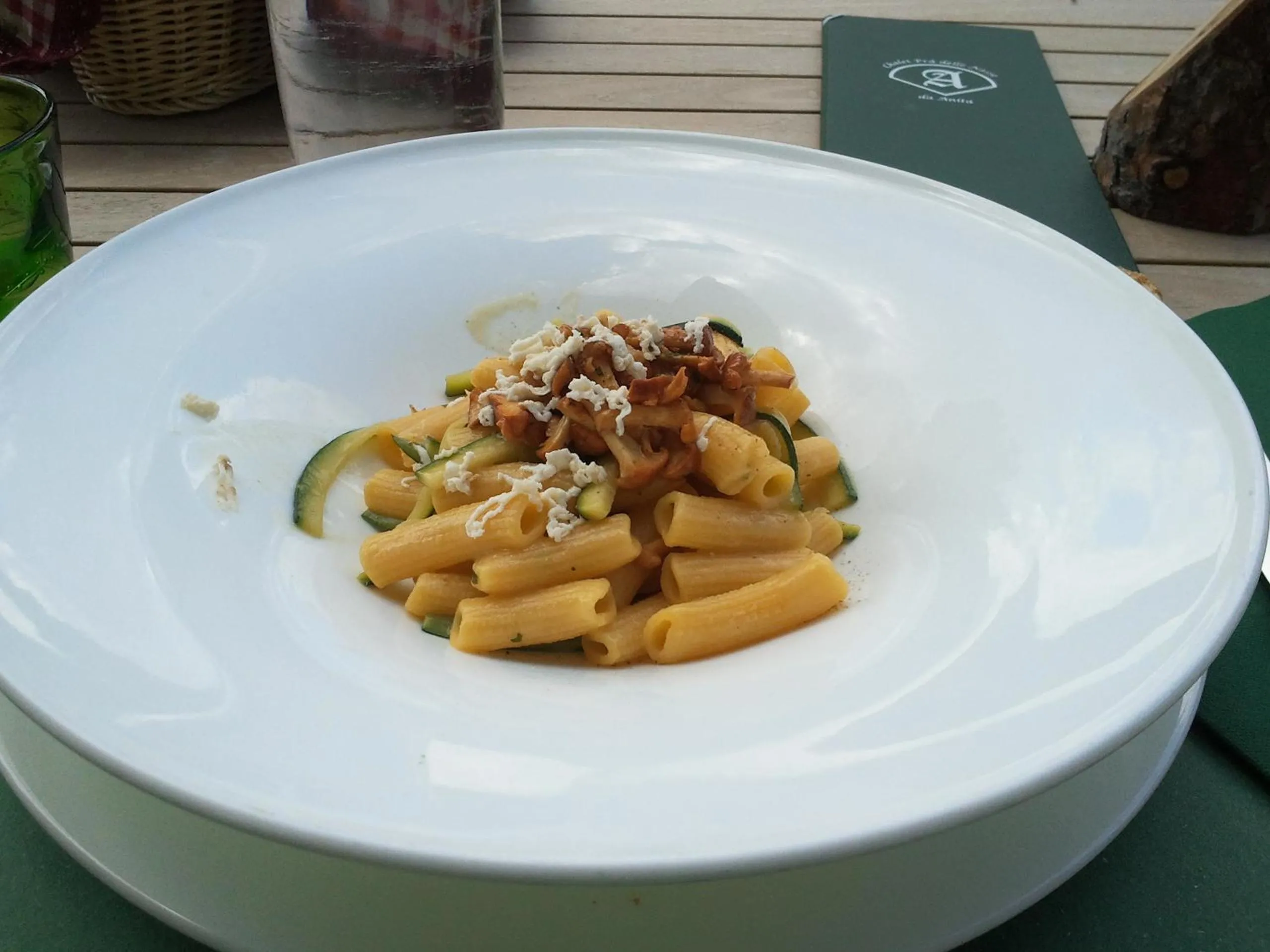 Food and drinks in Chalet Prà delle Nasse