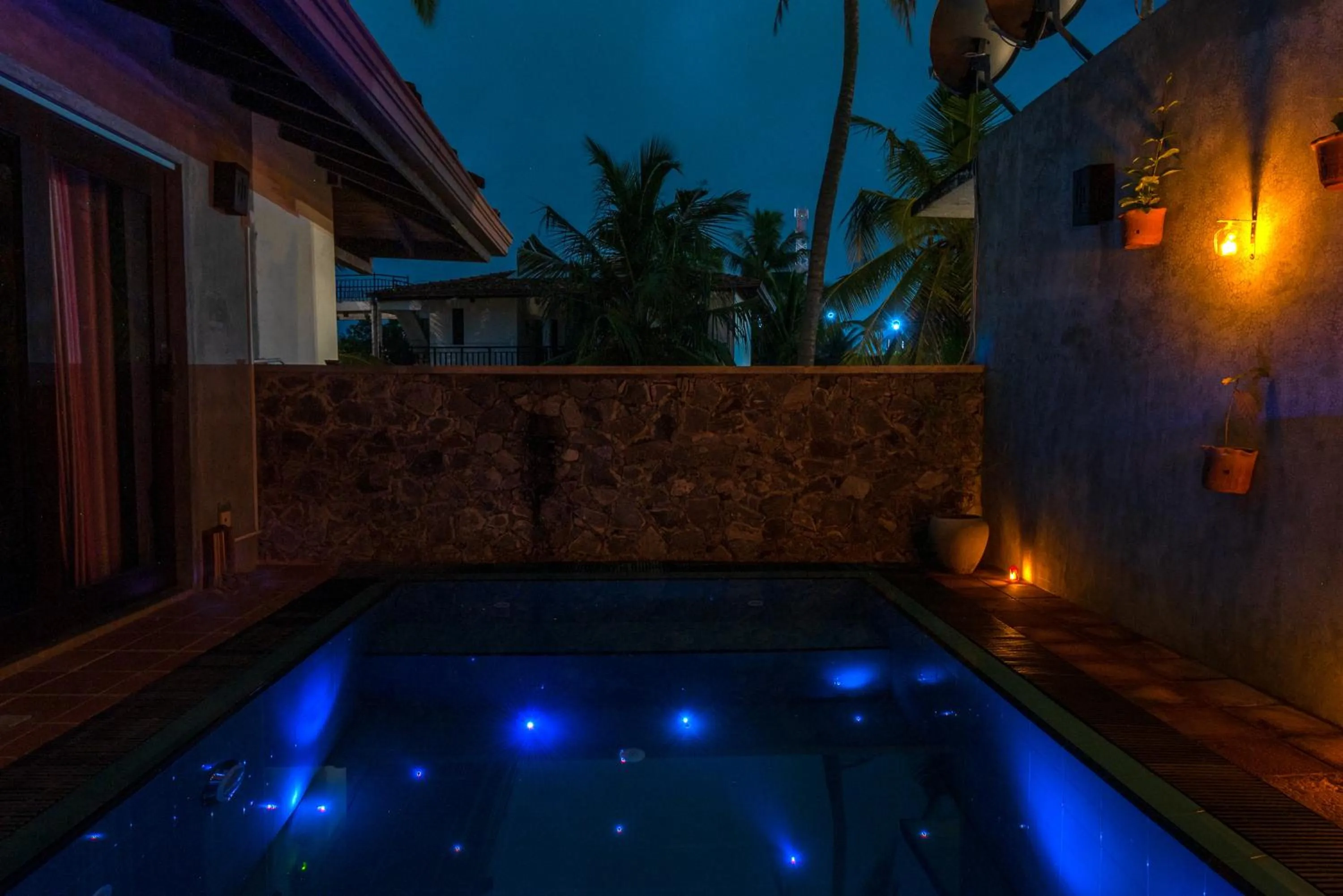 Night in Anama by Queens Mount