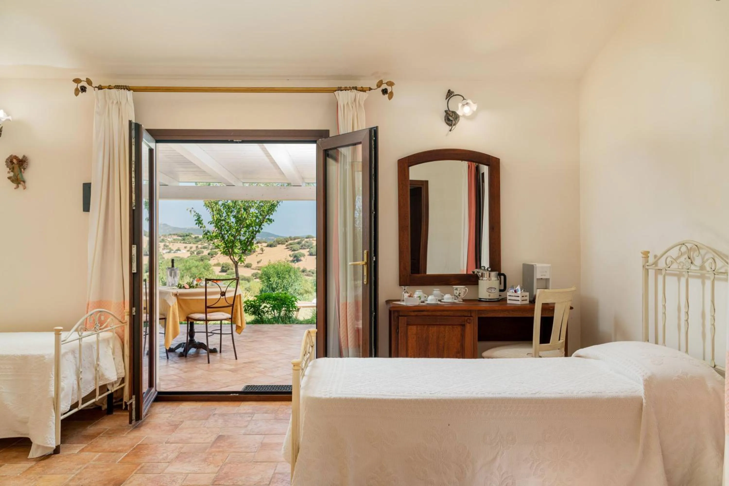 Bed in Borgo Alba Barona Turismo Rurale