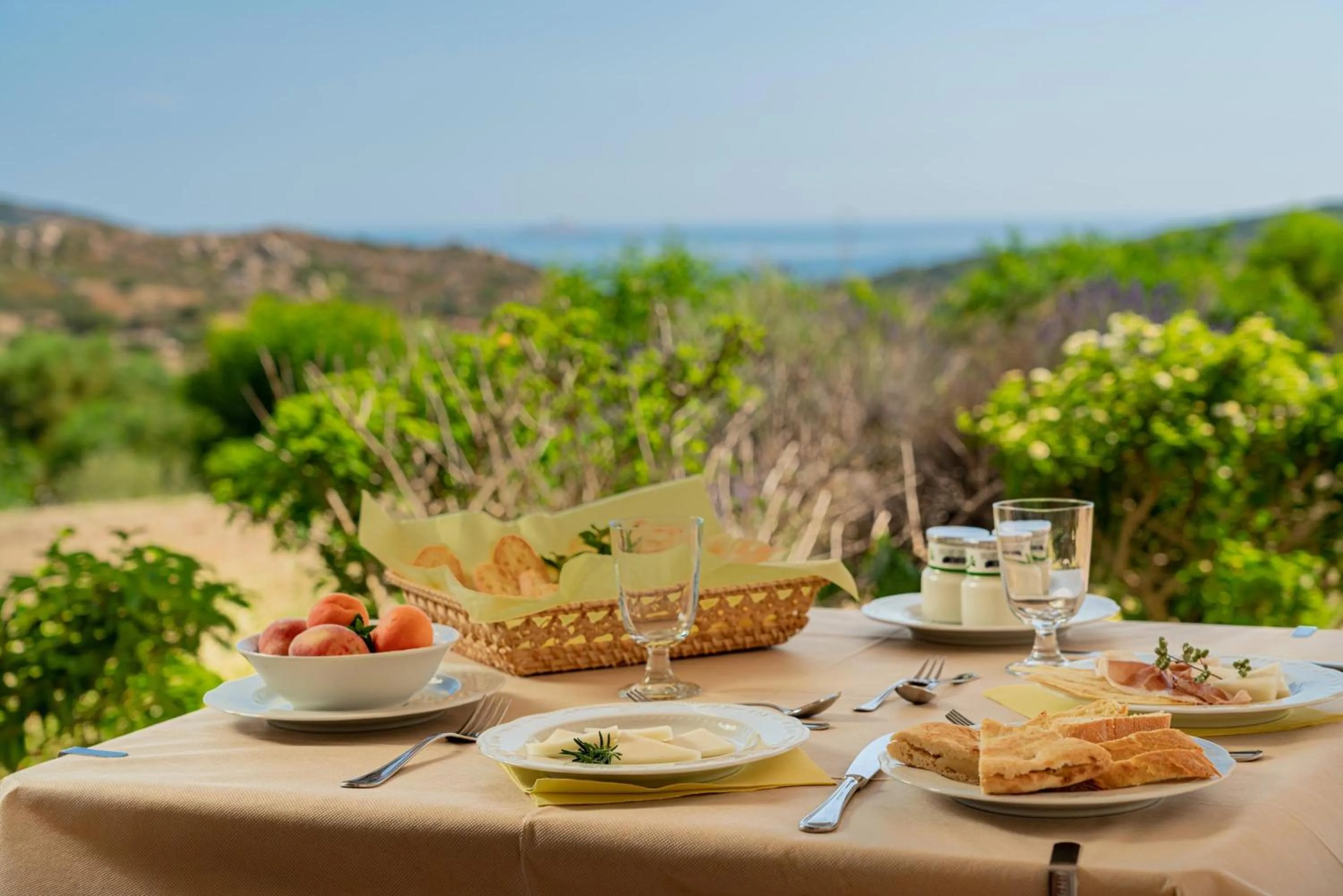 Breakfast in Borgo Alba Barona Turismo Rurale