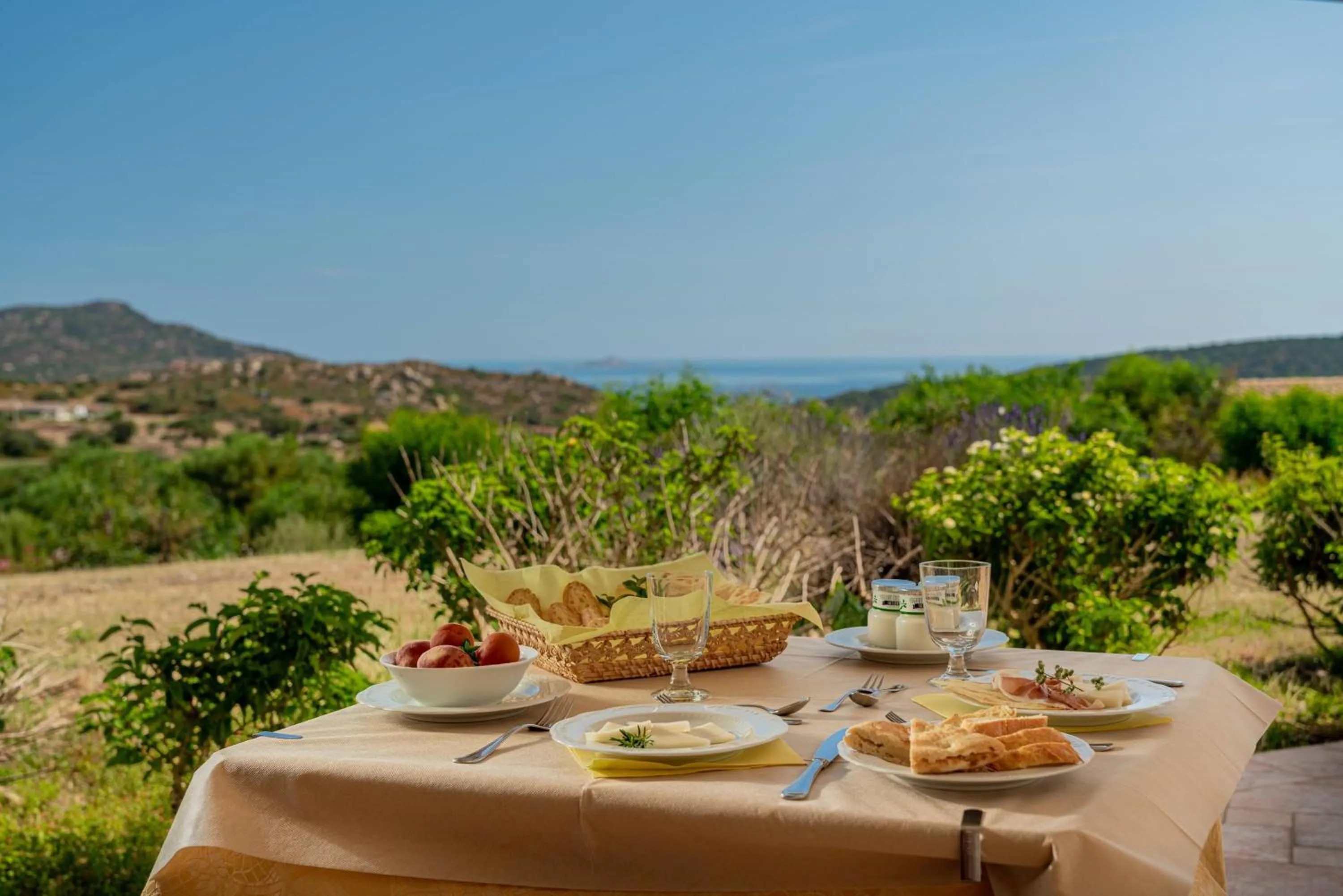 Breakfast in Borgo Alba Barona Turismo Rurale