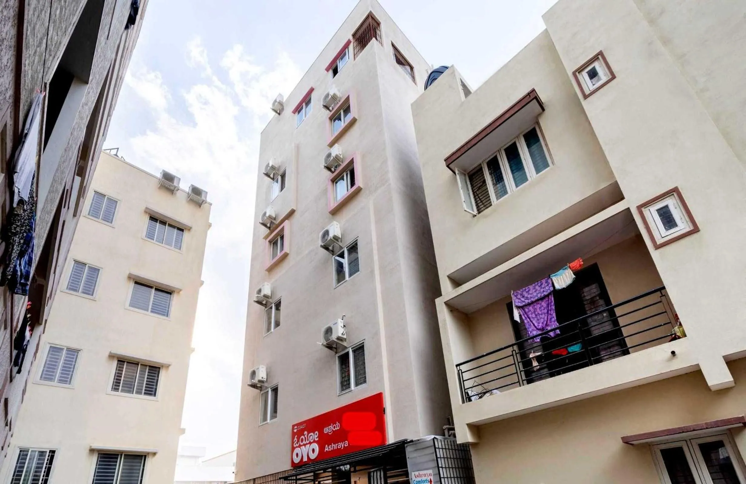 Facade/entrance in Hotel O Ashraya Comforts