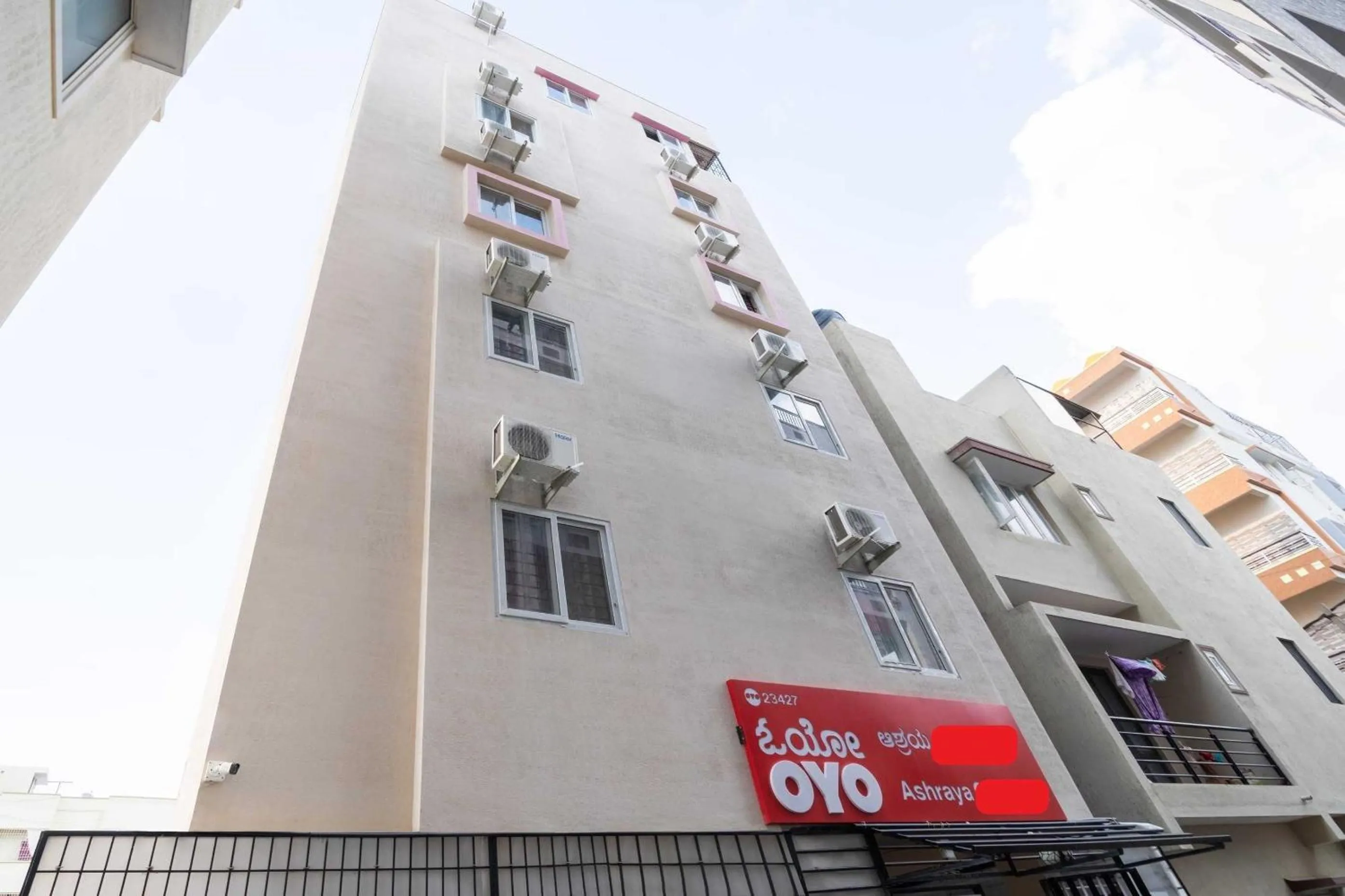 Facade/entrance in Hotel O Ashraya Comforts