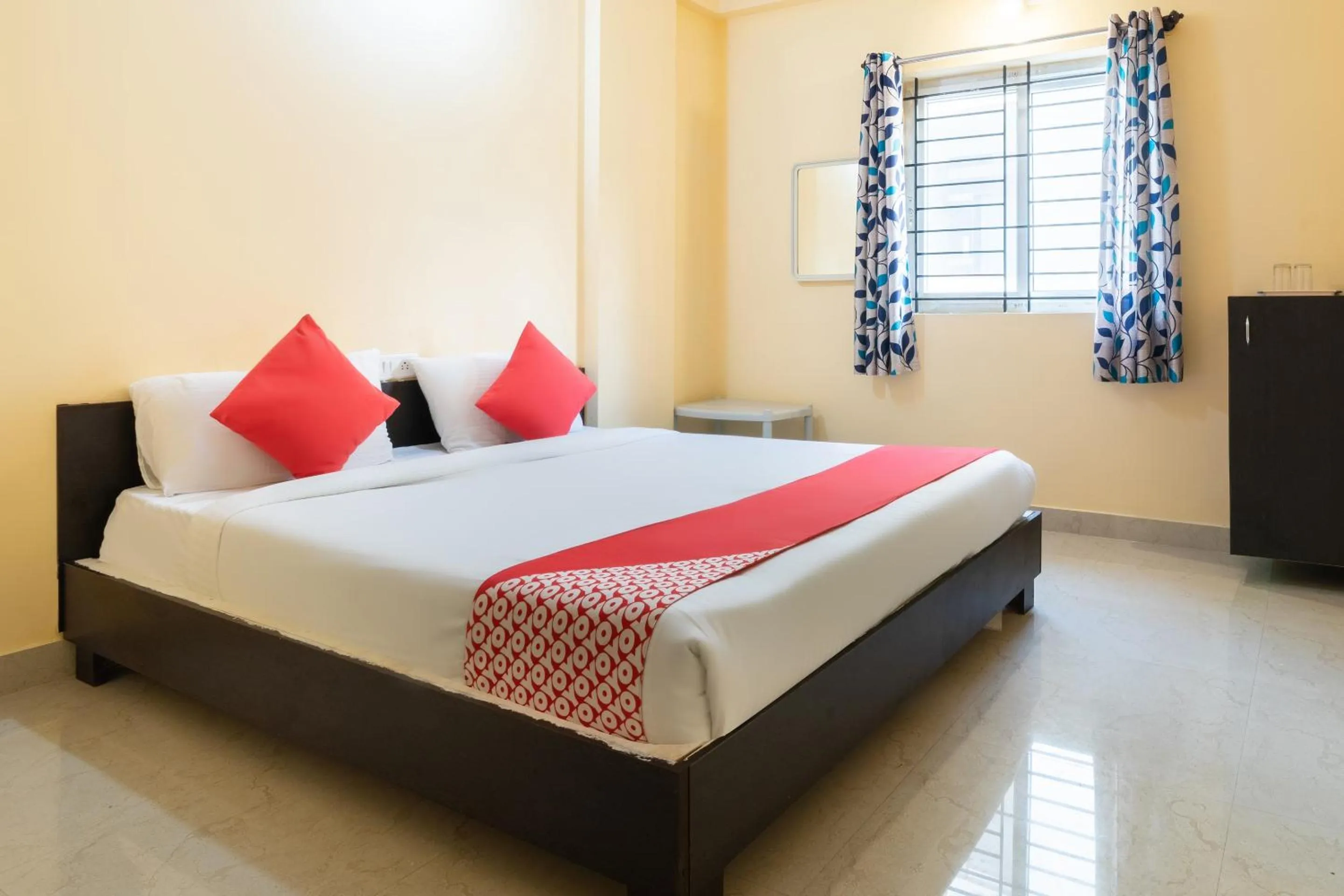 Bedroom, Bed in Hotel O Ashrey Comforts