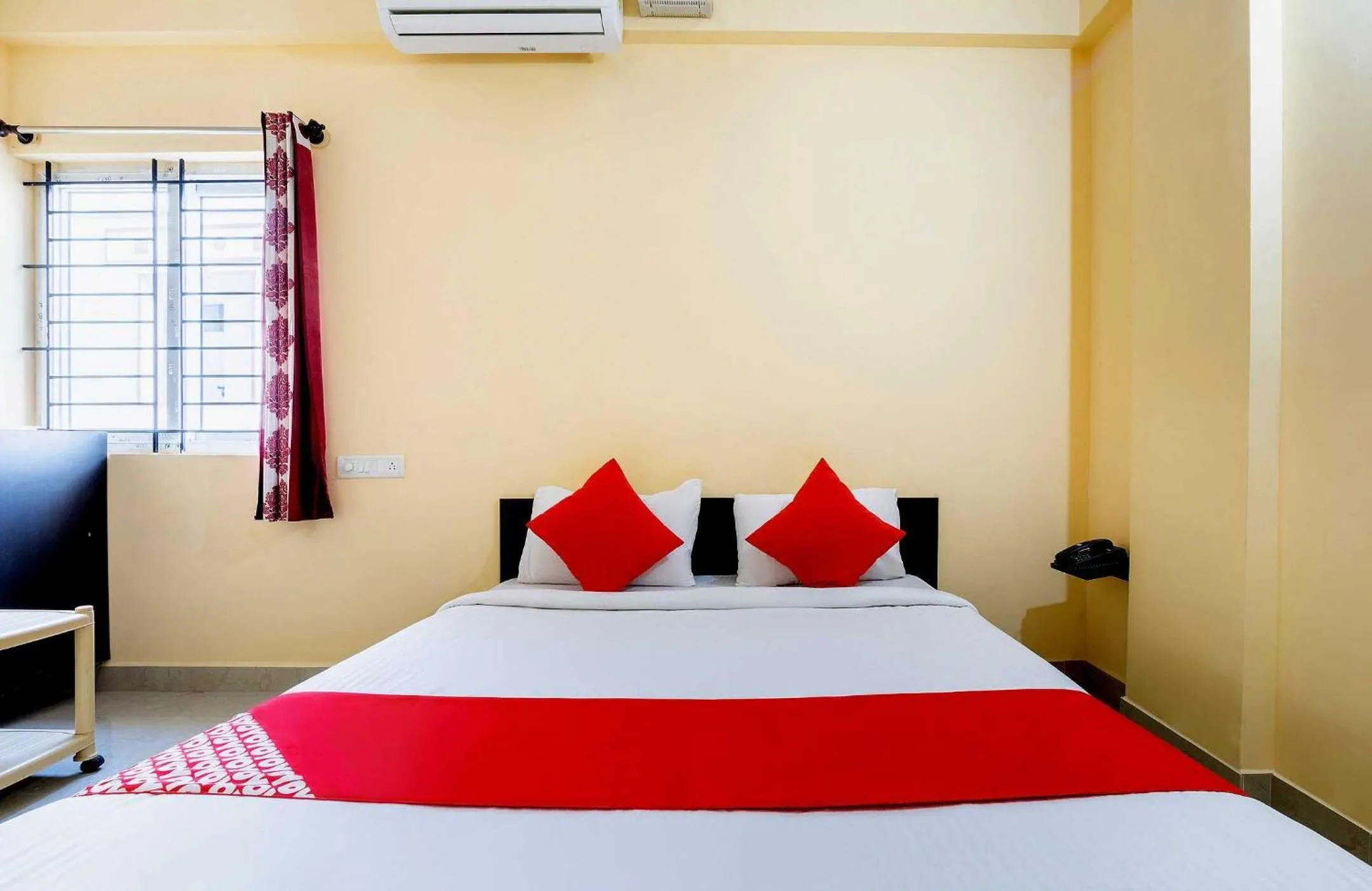 Bedroom, Bed in Hotel O Ashrey Comforts