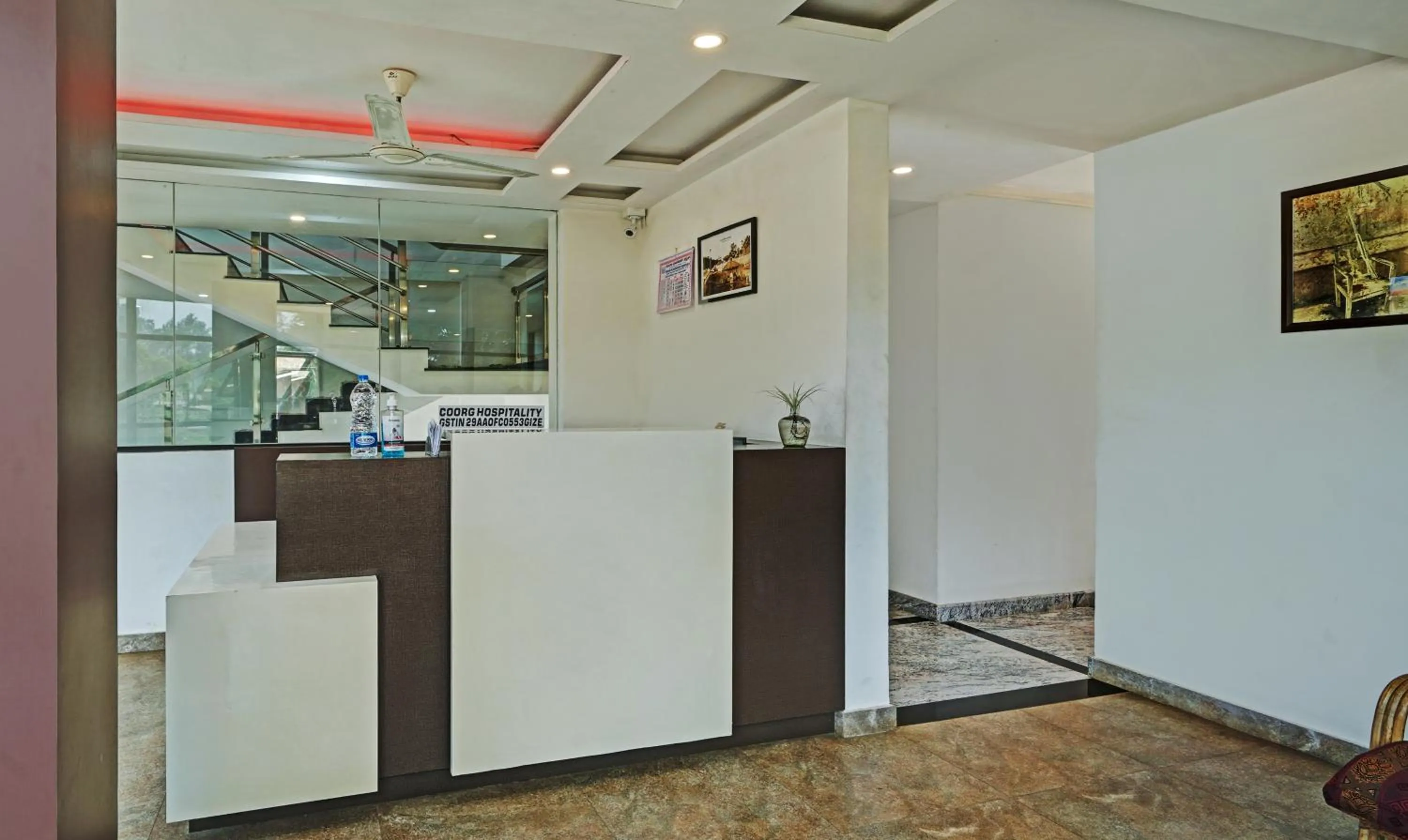 Lobby or reception in Itsy Hotels Vijaya Comforts, Coorg