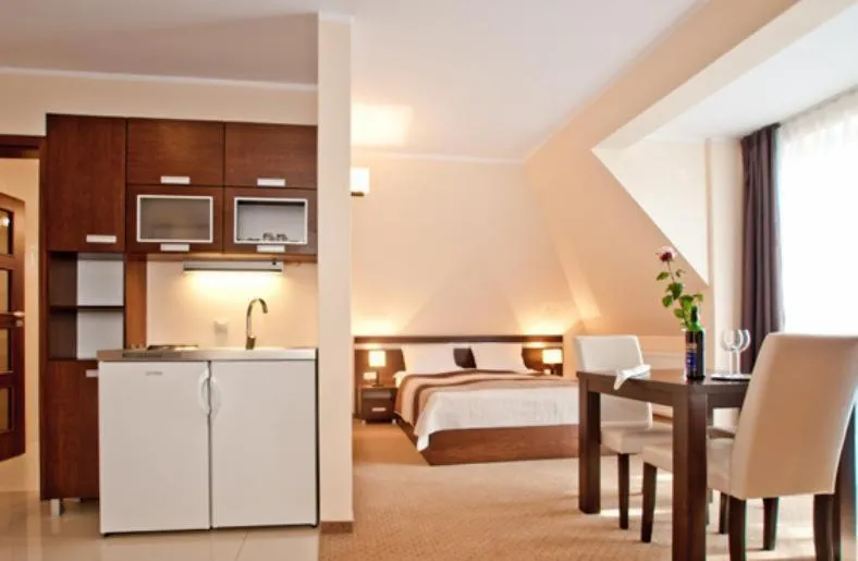Photo of the whole room, Bed in Americano