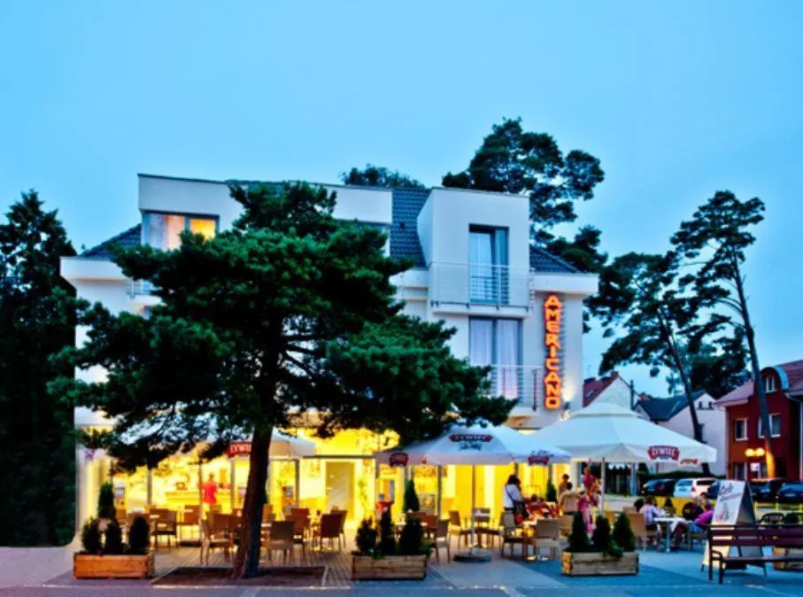 Facade/entrance in Americano