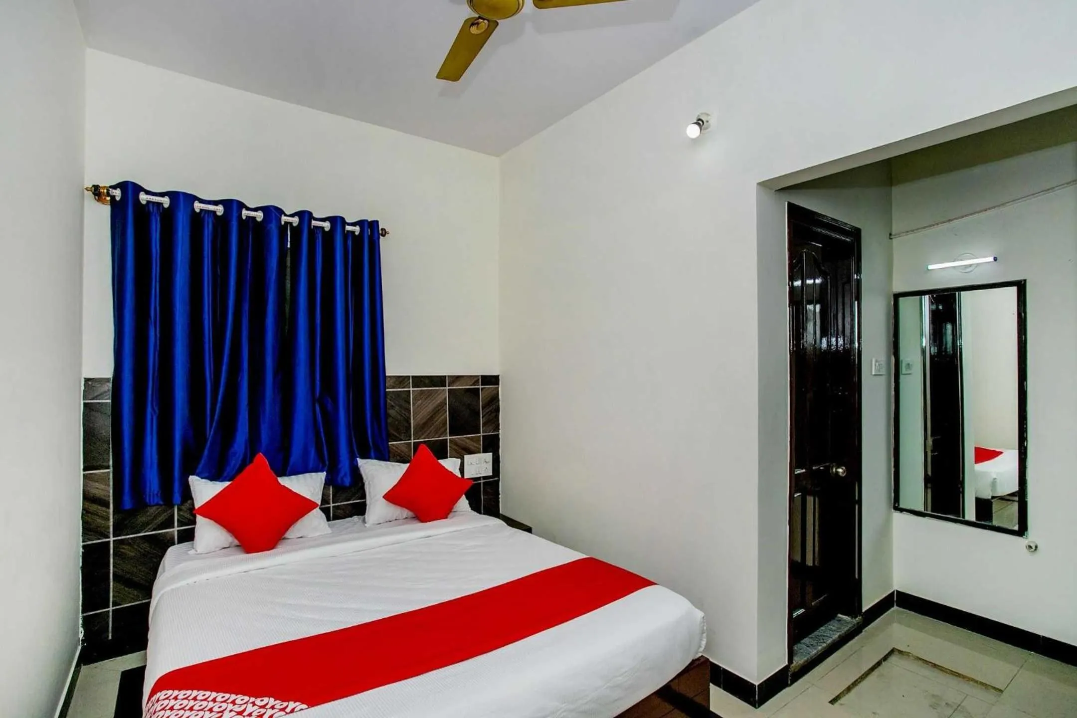 Bedroom in Hotel O Gks Residency