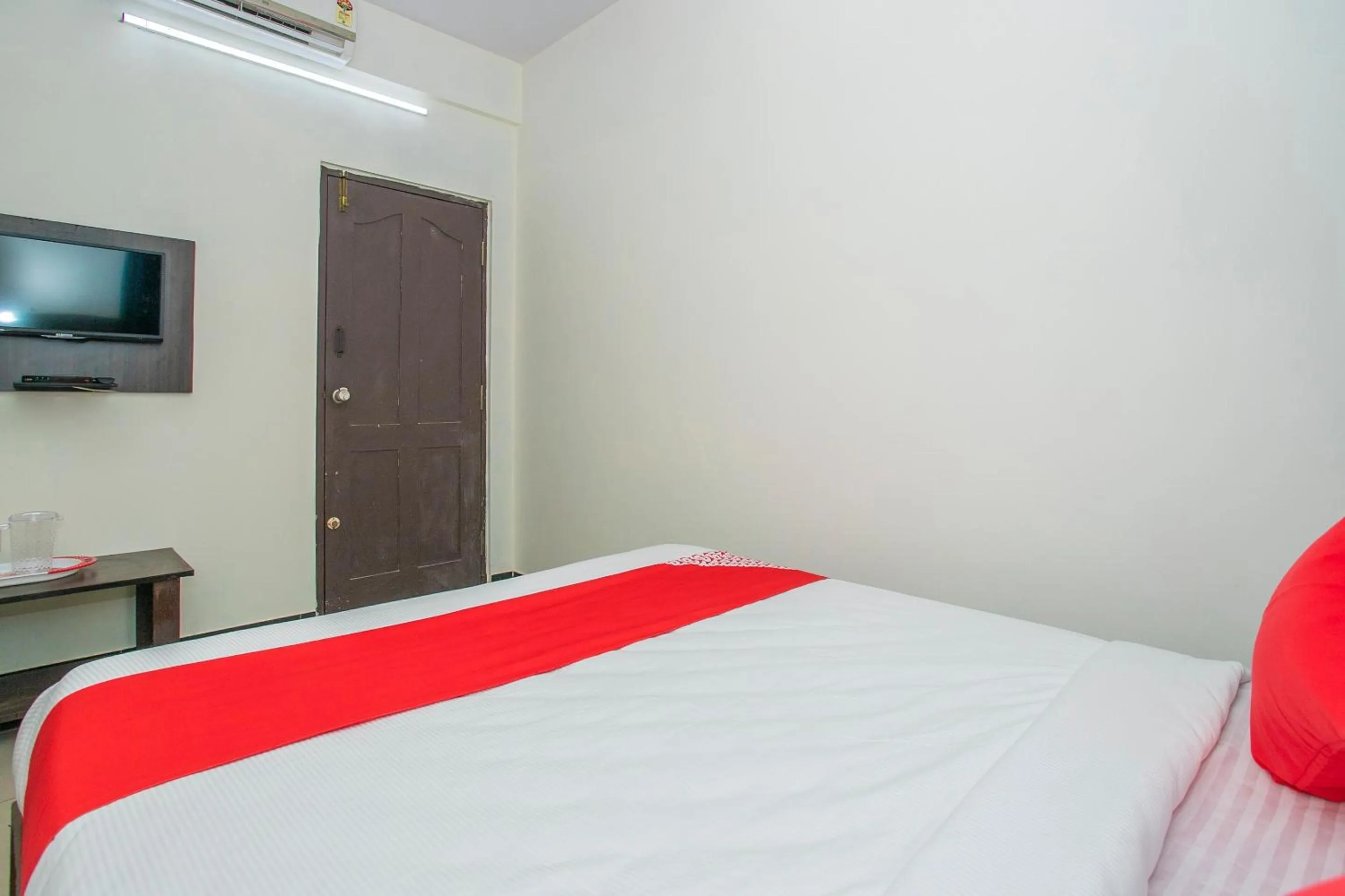 Bedroom in Hotel O Gks Residency