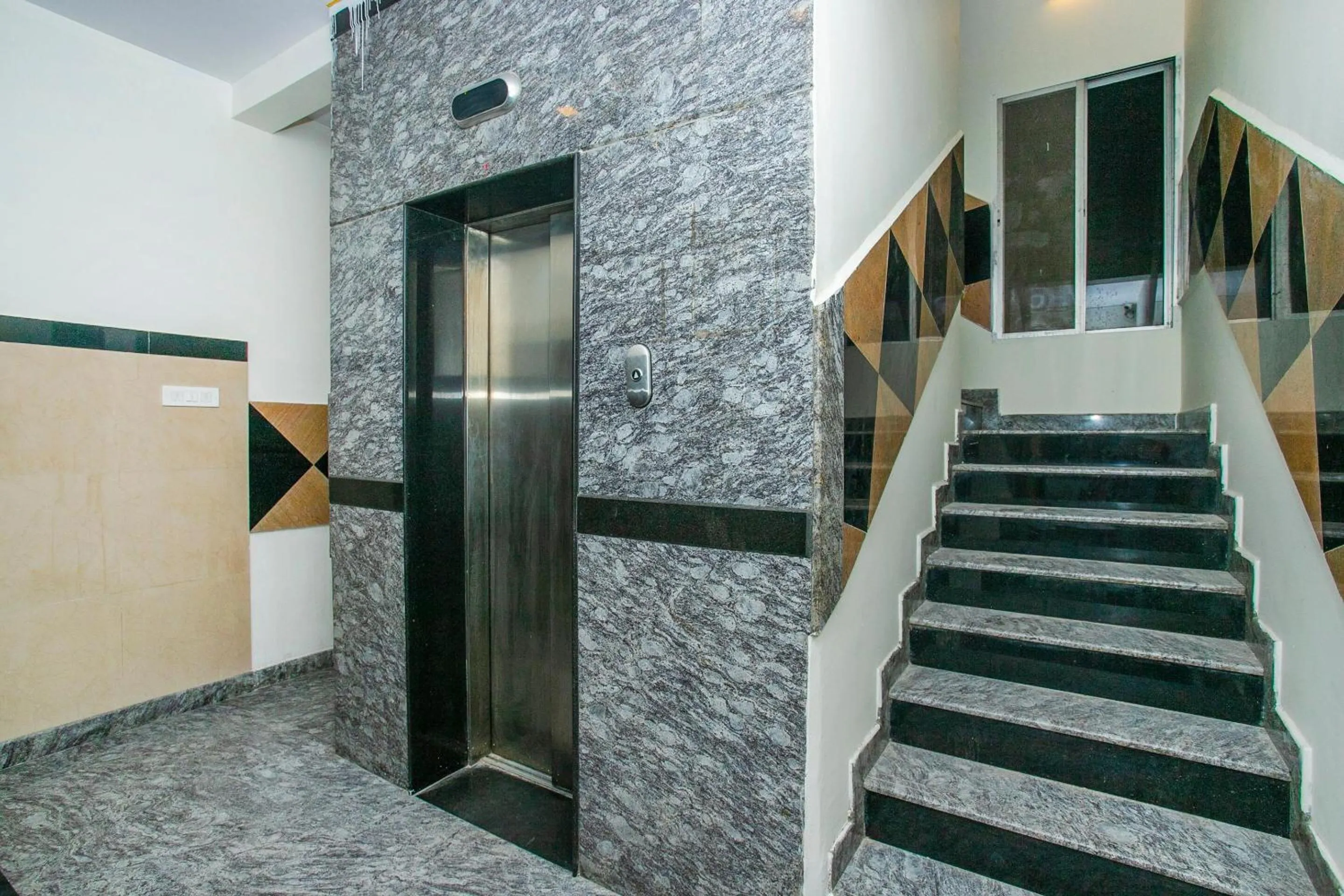Lobby or reception in Hotel O Gks Residency
